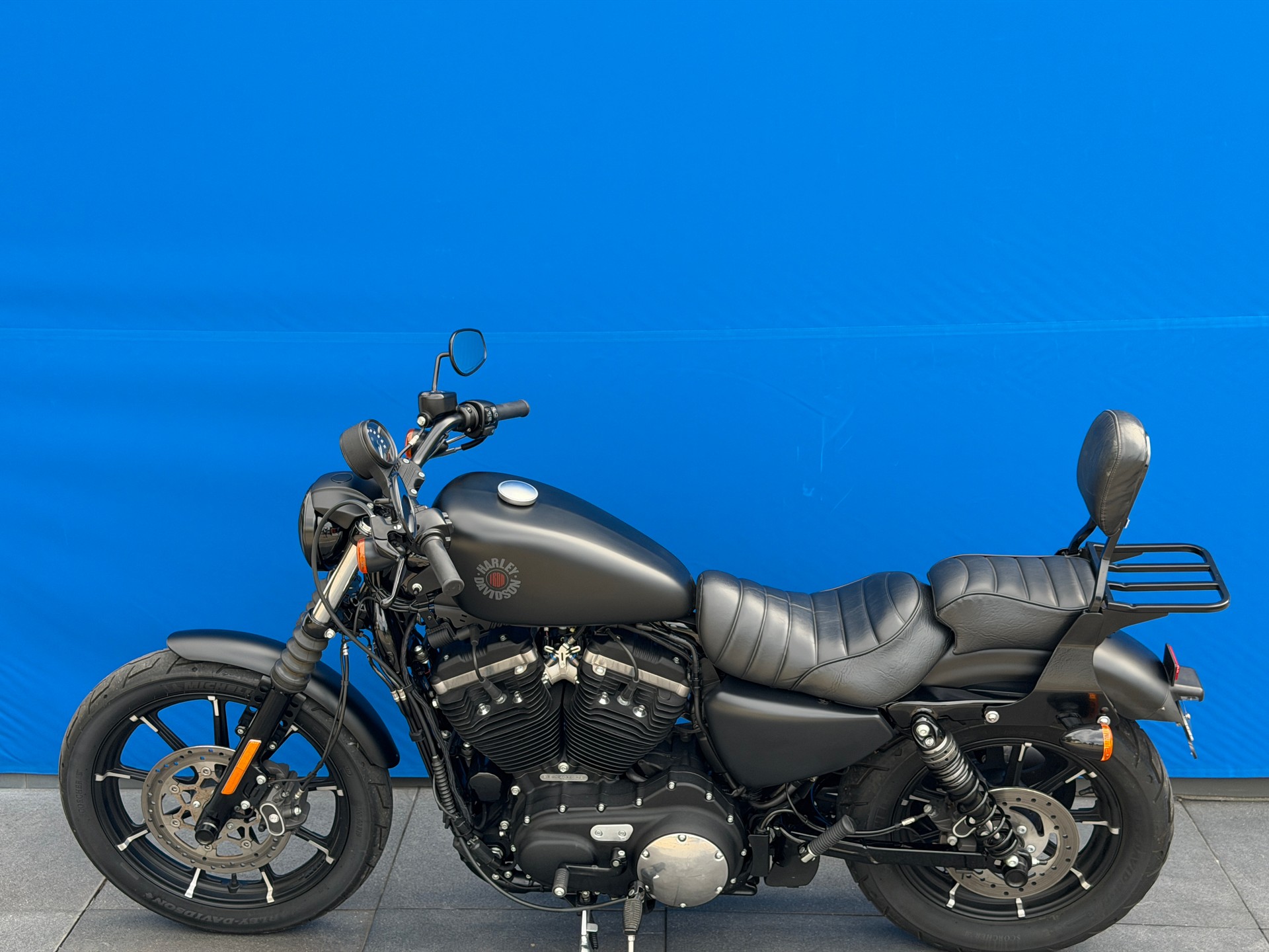 HARLEY-DAVIDSON XL 883 N Sportster Iron ABS-image-10