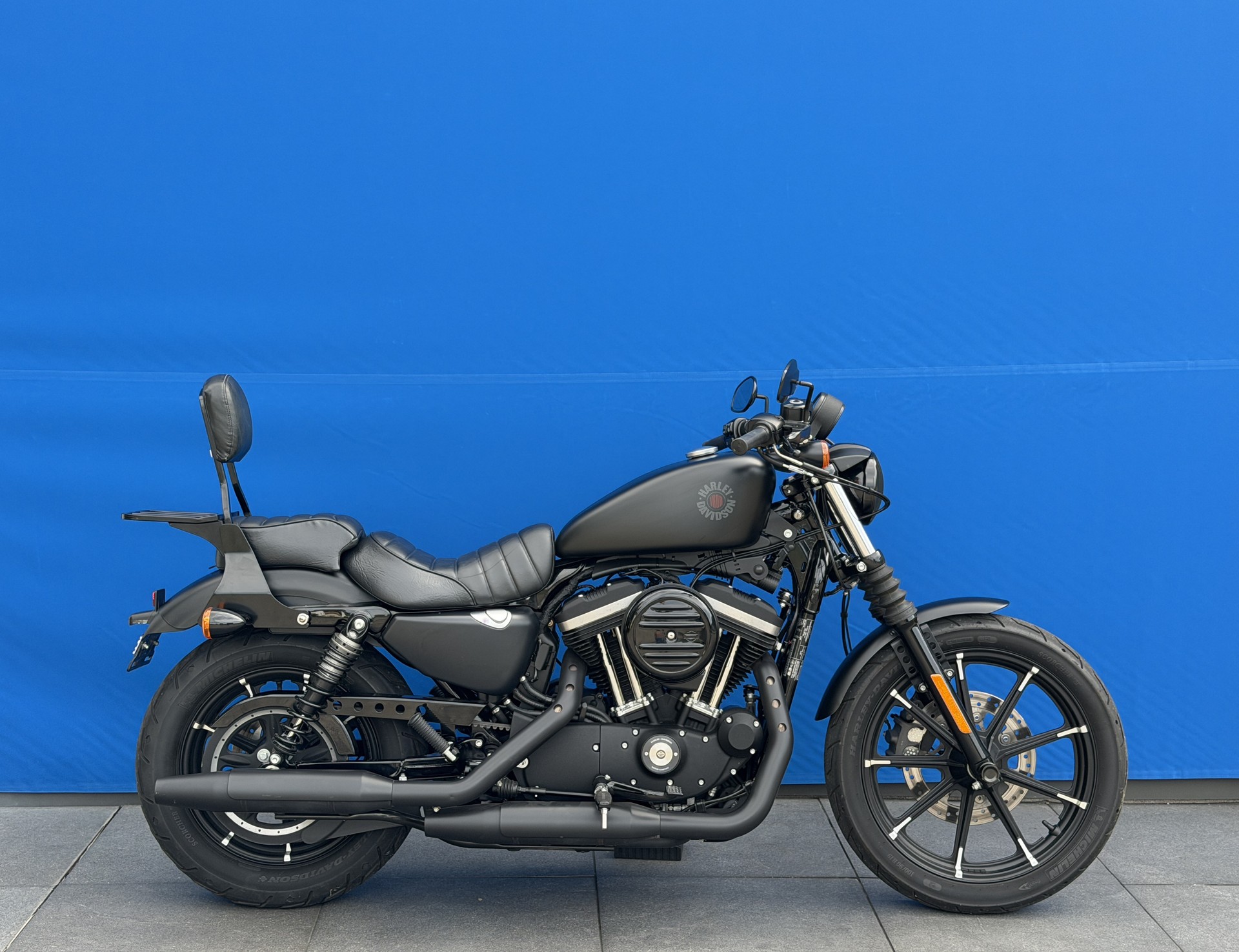 HARLEY-DAVIDSON XL 883 N Sportster Iron ABS-image-0