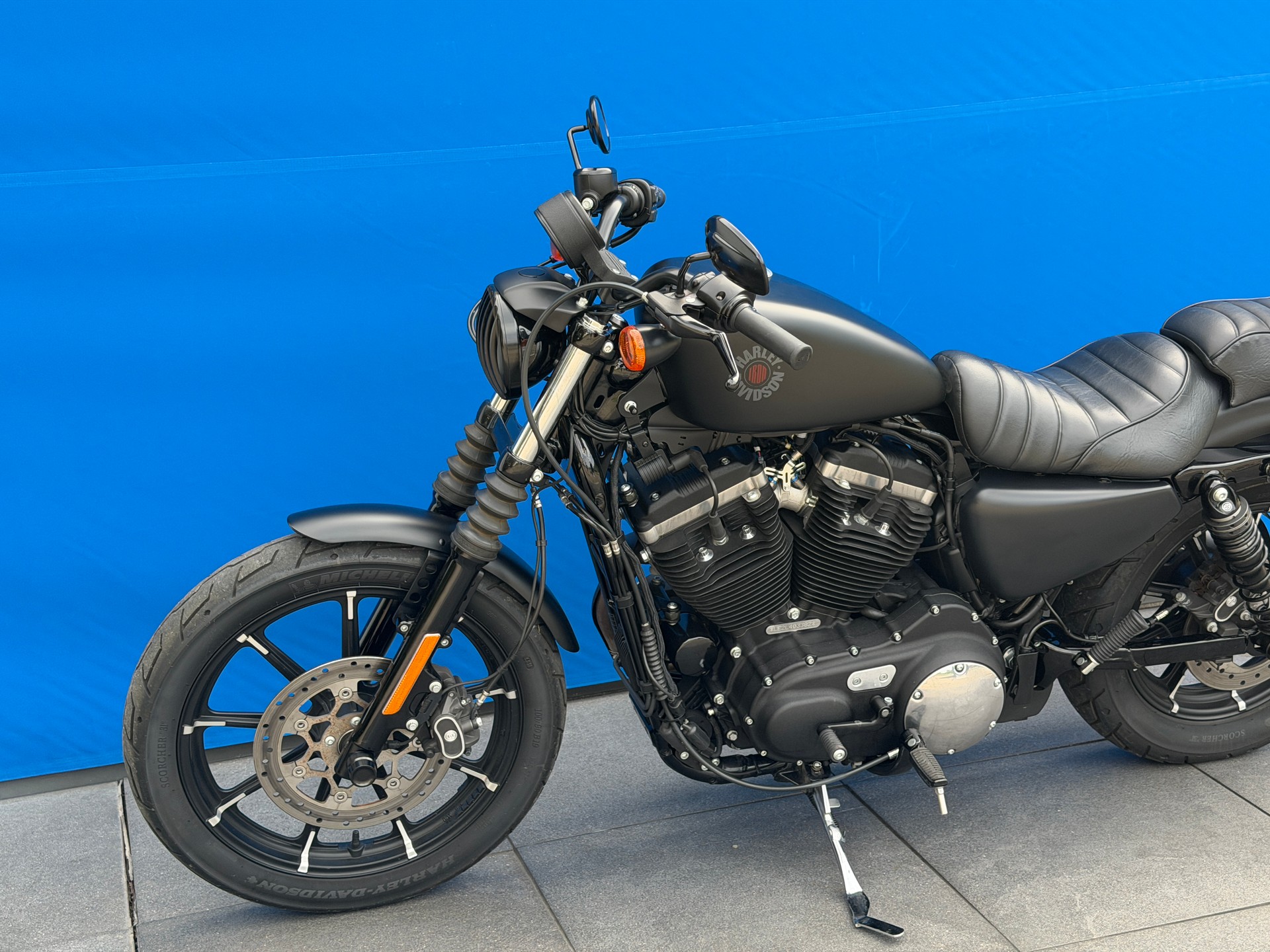 HARLEY-DAVIDSON XL 883 N Sportster Iron ABS-image-4