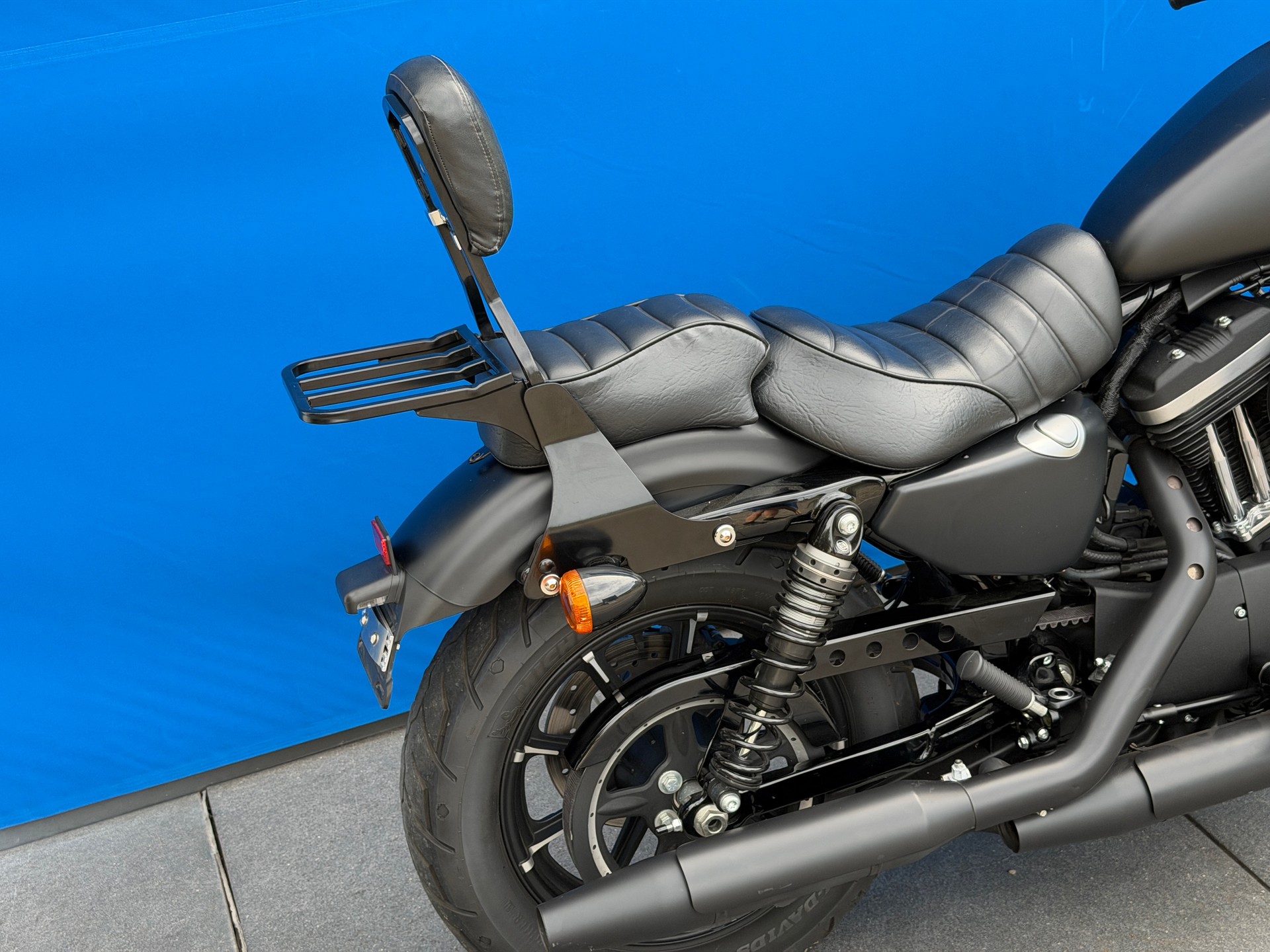 HARLEY-DAVIDSON XL 883 N Sportster Iron ABS-image-2