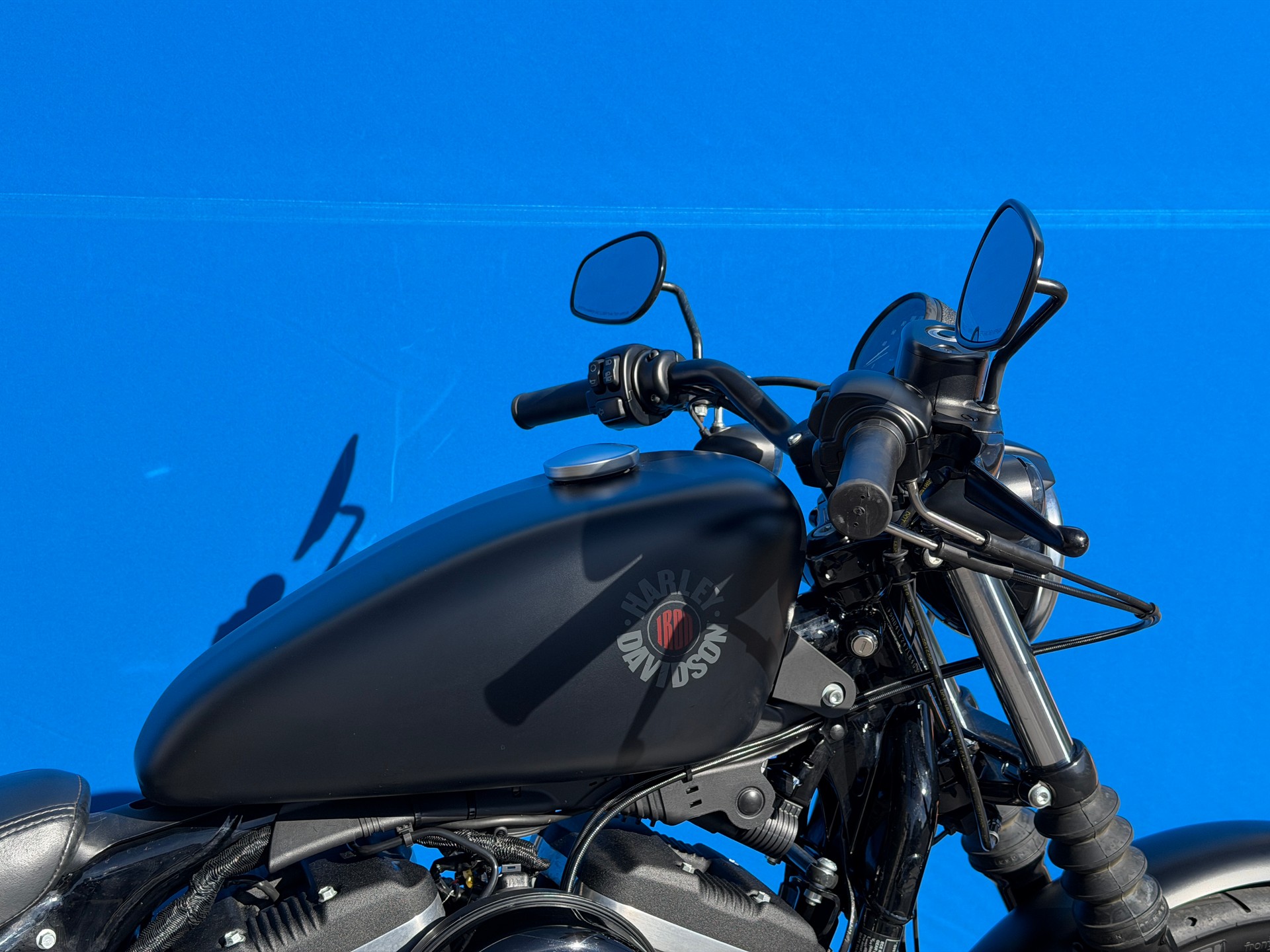 HARLEY-DAVIDSON XL 883 N Sportster Iron ABS-image-6