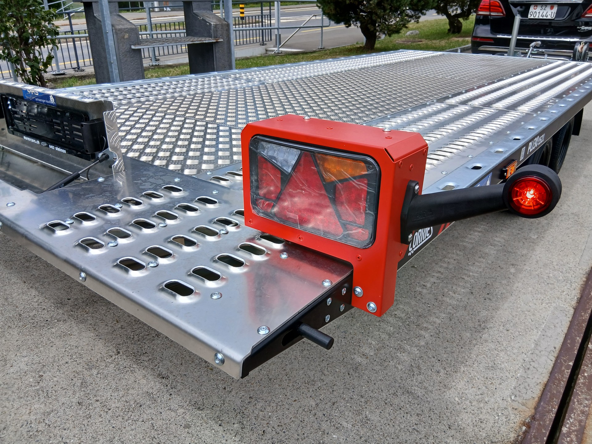 LORRIES PLI30-4521 mittig Riffelblech-image-7