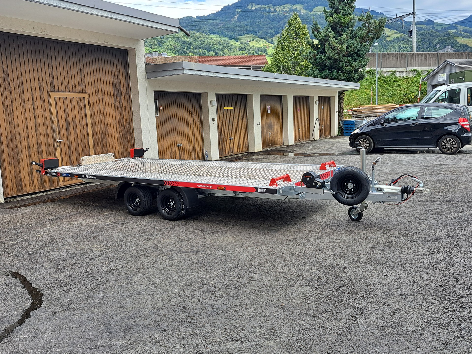 LORRIES PLI30-4521 mittig Riffelblech-image-9