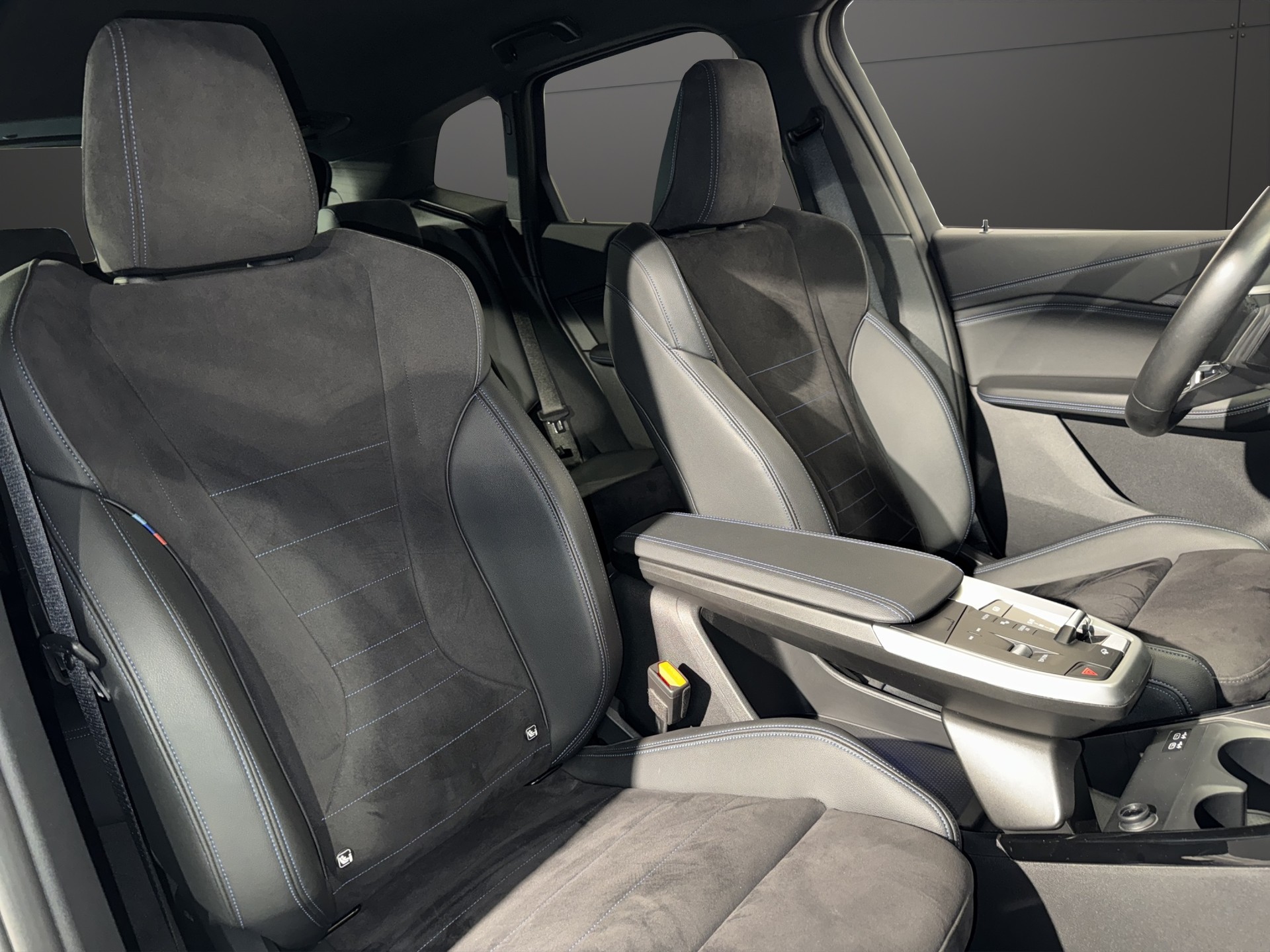 BMW 230e xDrive paddles Active Tourer M Sport-image-18