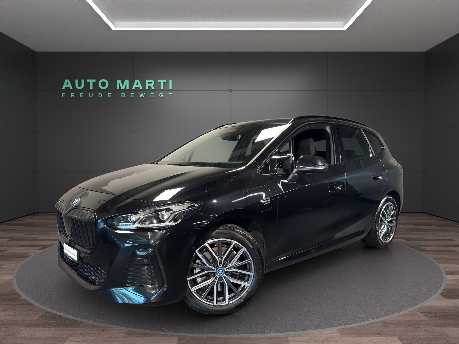 BMW 230e xDrive paddles Active Tourer M Sport