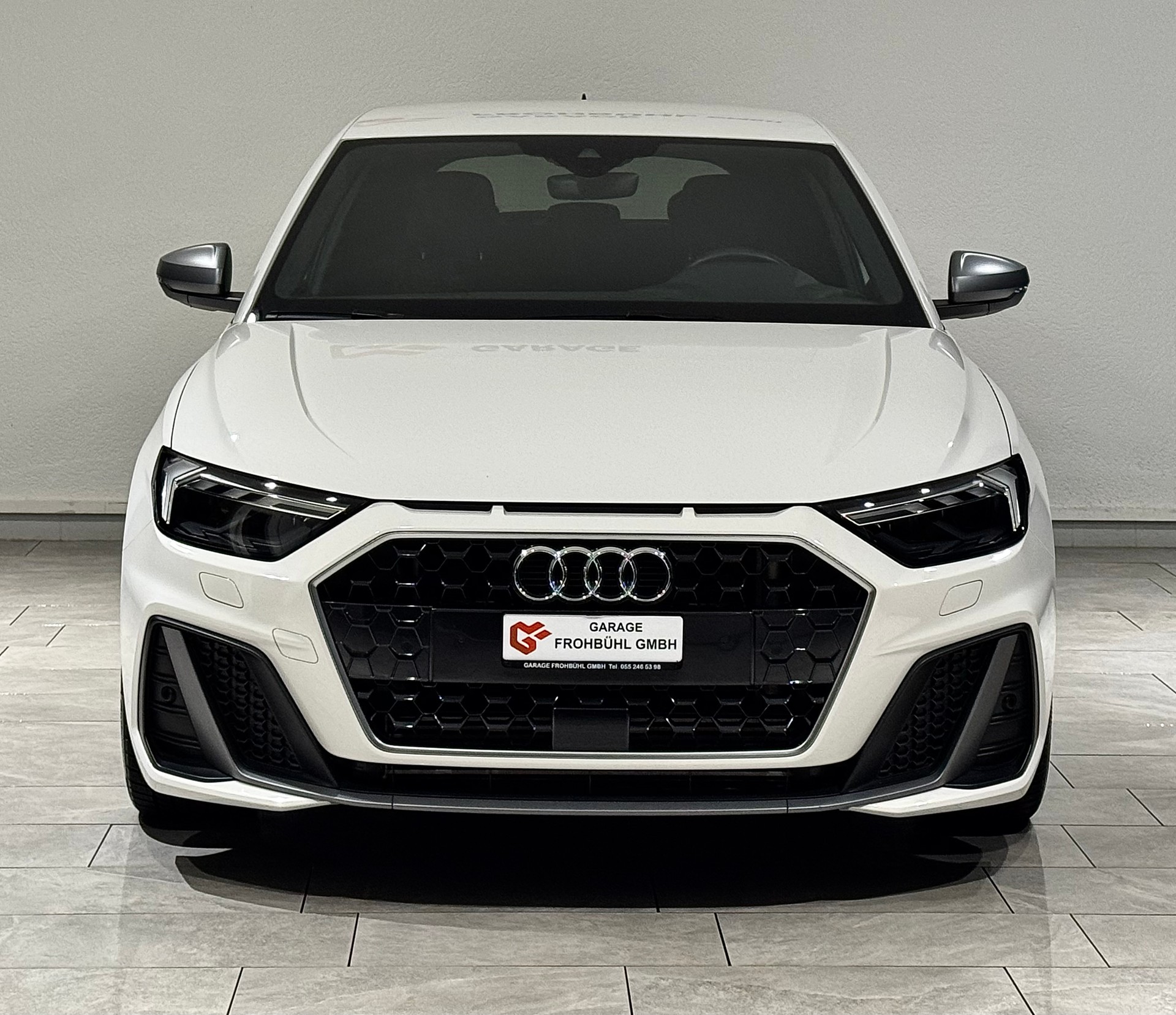 AUDI A1 Sportback 40 TFSI S Line S-tronic-showroom-element-1