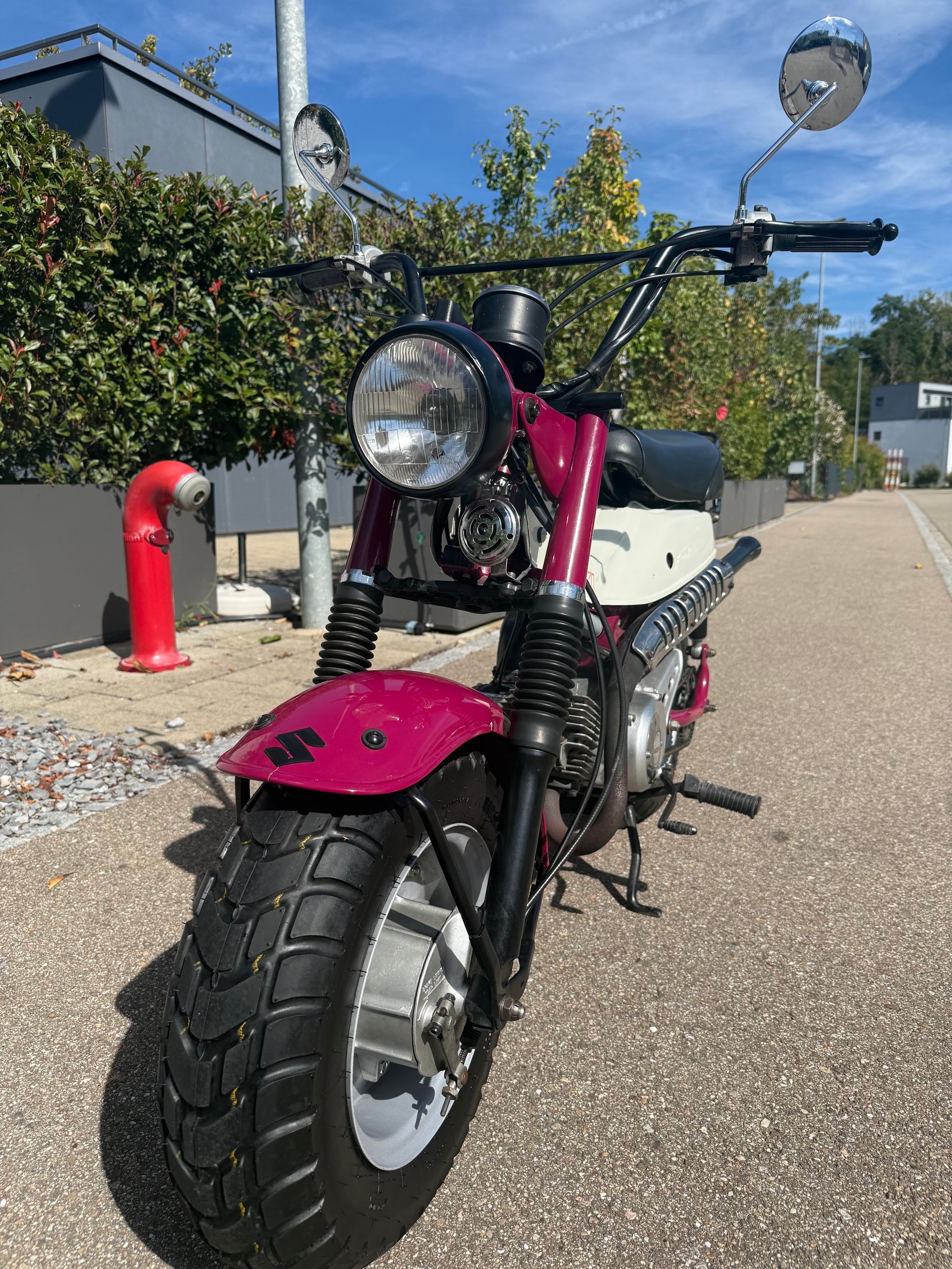 SUZUKI 50-image-0