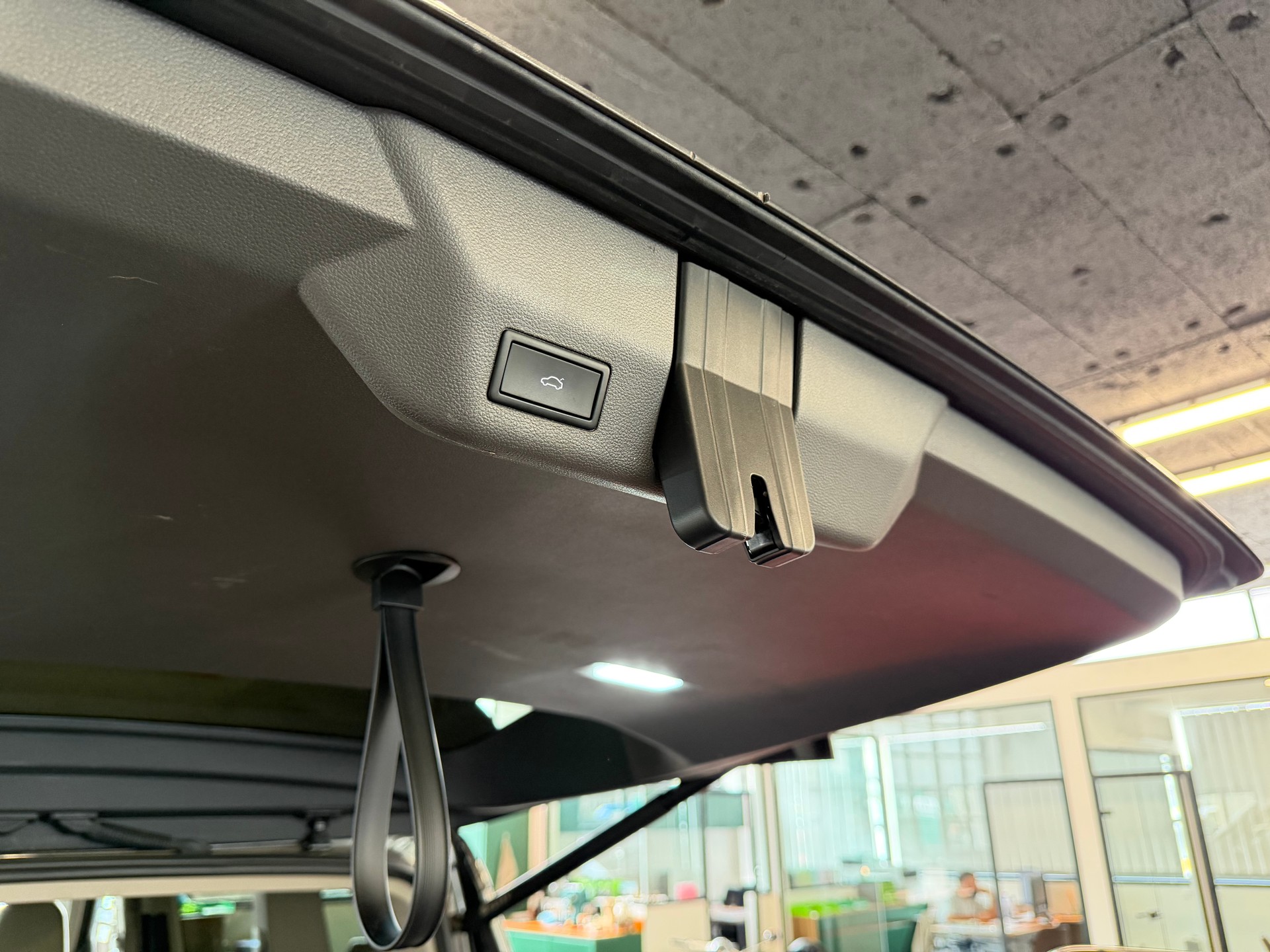 VW Multivan 2.0 TDI Life EDITON DSG-image-10
