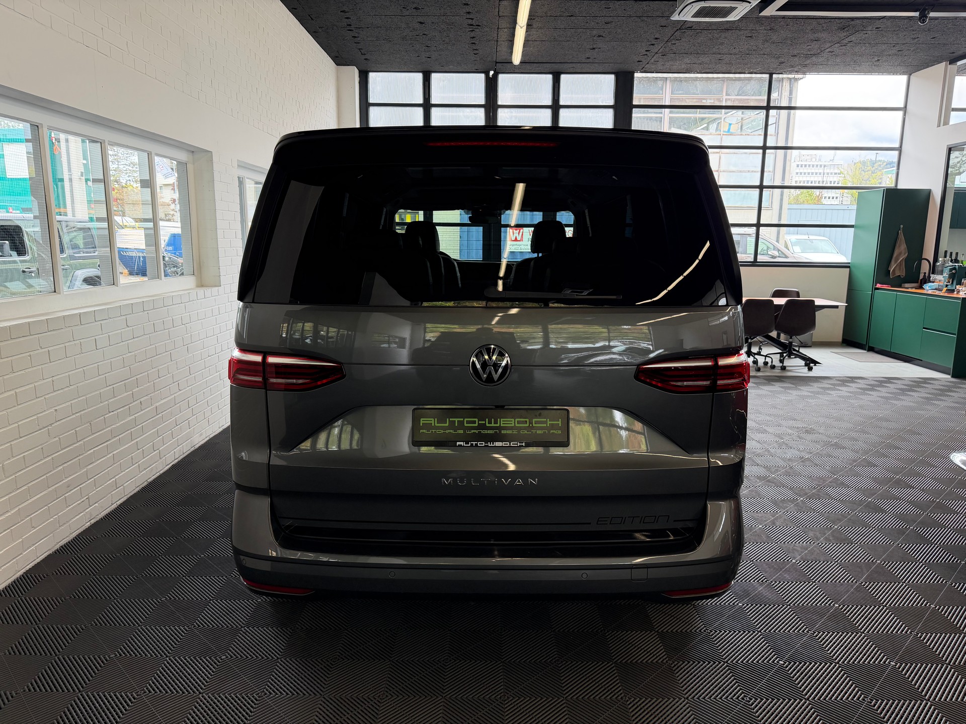 VW Multivan 2.0 TDI Life EDITON DSG-showroom-element-3