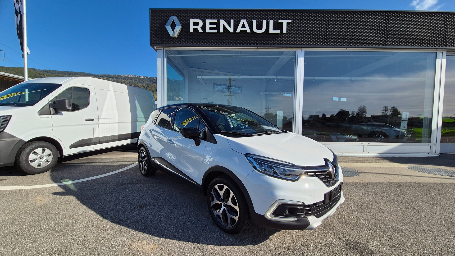 RENAULT Captur 1.2 T 16V Intens EDC