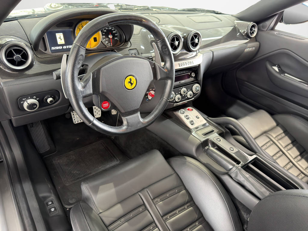 FERRARI 599 GTB Fiorano-image-13