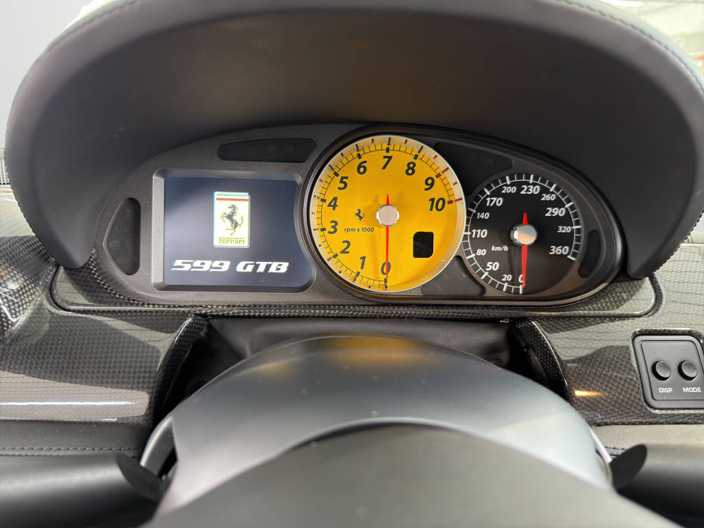 FERRARI 599 GTB Fiorano-image-10