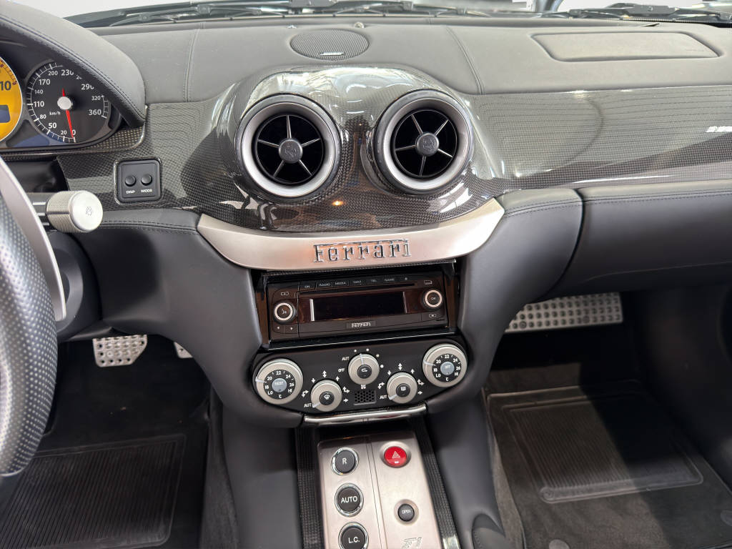 FERRARI 599 GTB Fiorano-image-11