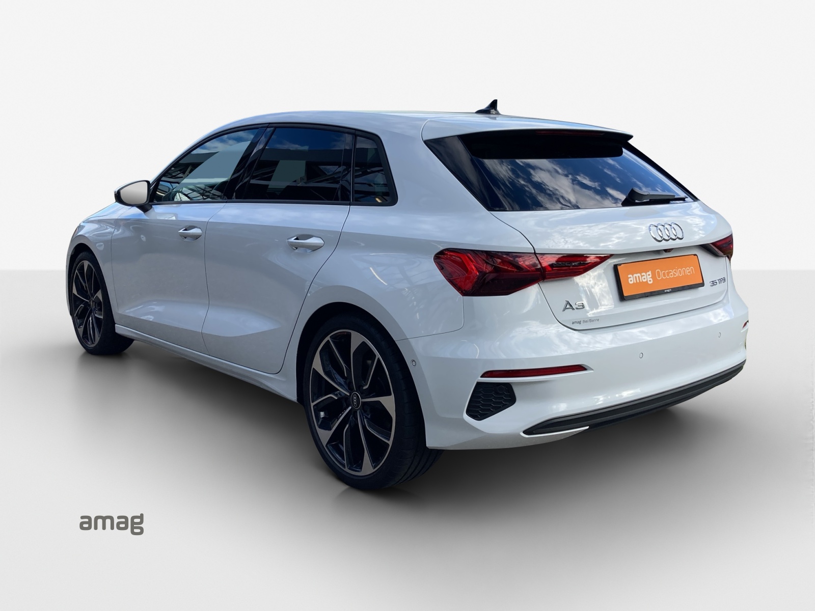 AUDI A3 Sportback 35 TFSI Attraction S-tronic-showroom-element-2