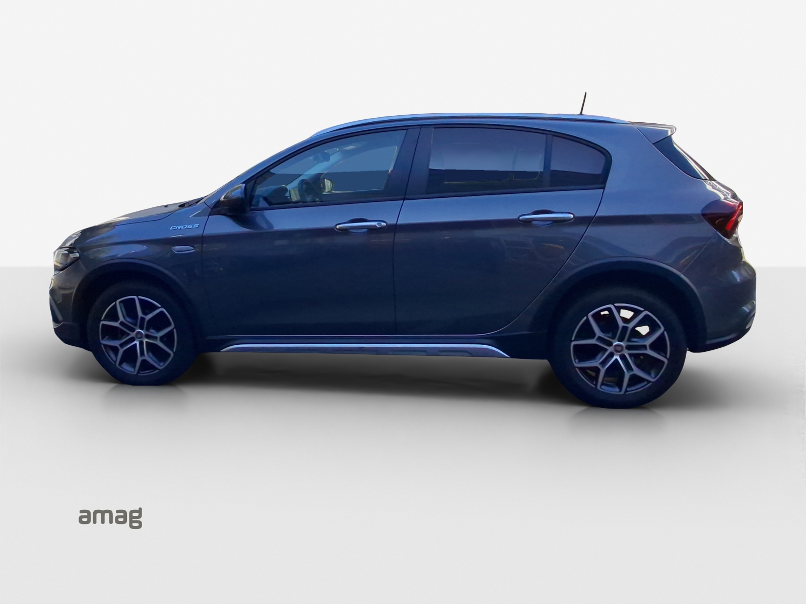 FIAT Tipo Hybrid 1.5 Cross-showroom-element-1