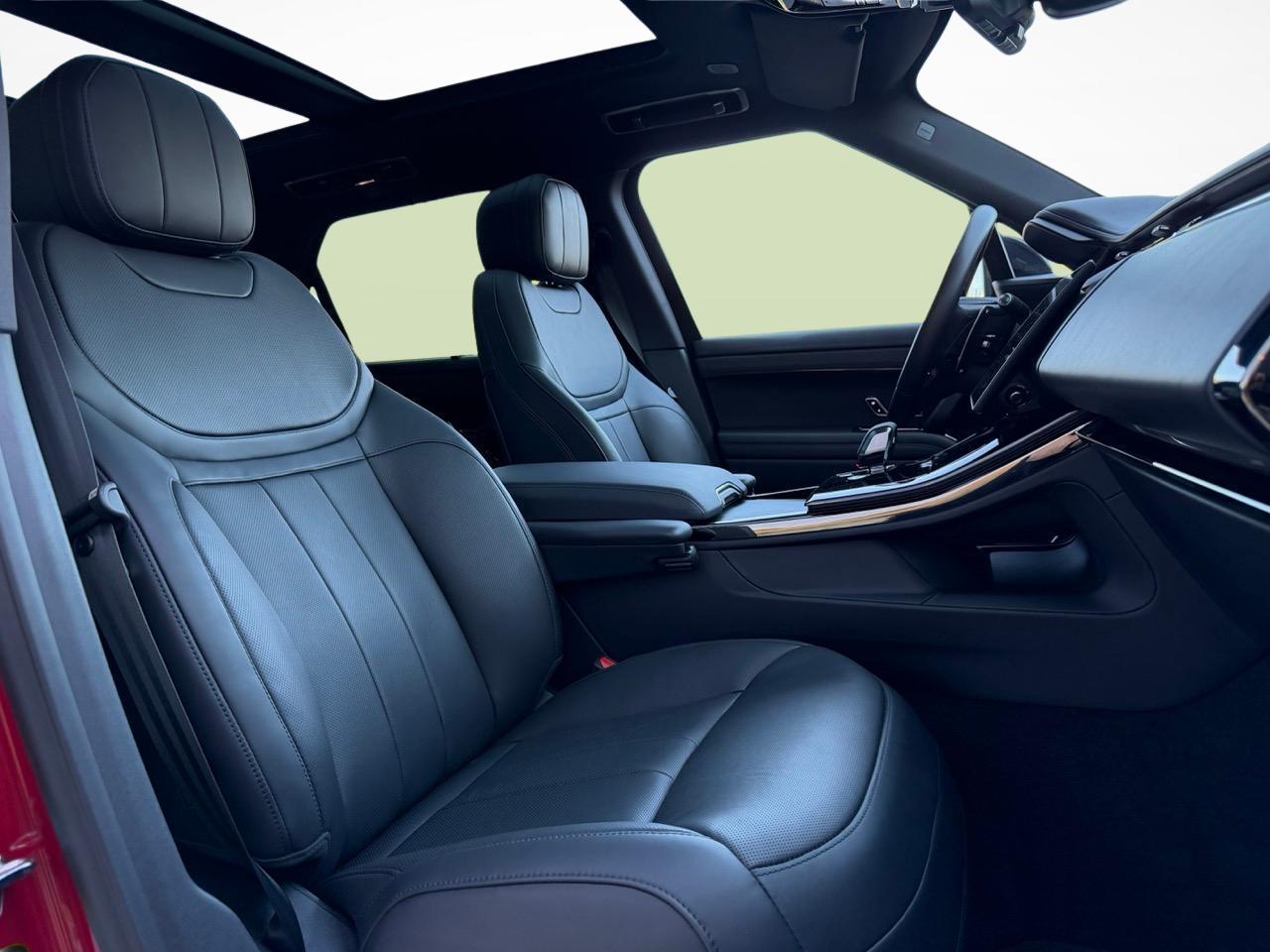 LAND ROVER Range Rover Sport 3.0 I6 P460e SE Dynamic-showroom-element-3
