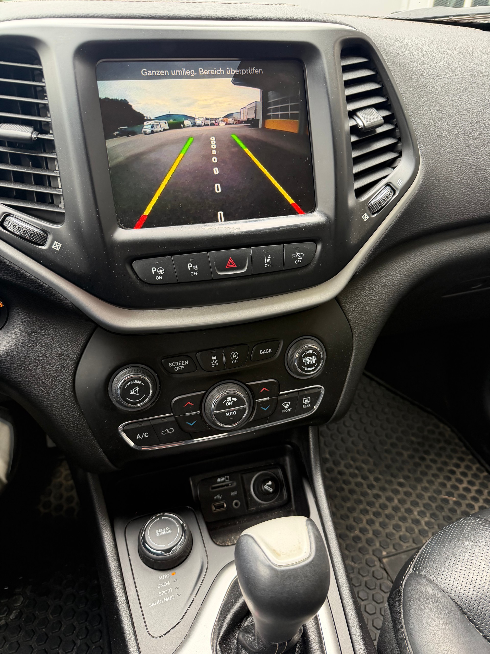 JEEP Cherokee 2.2TD Overland AWD 9ATX-image-11