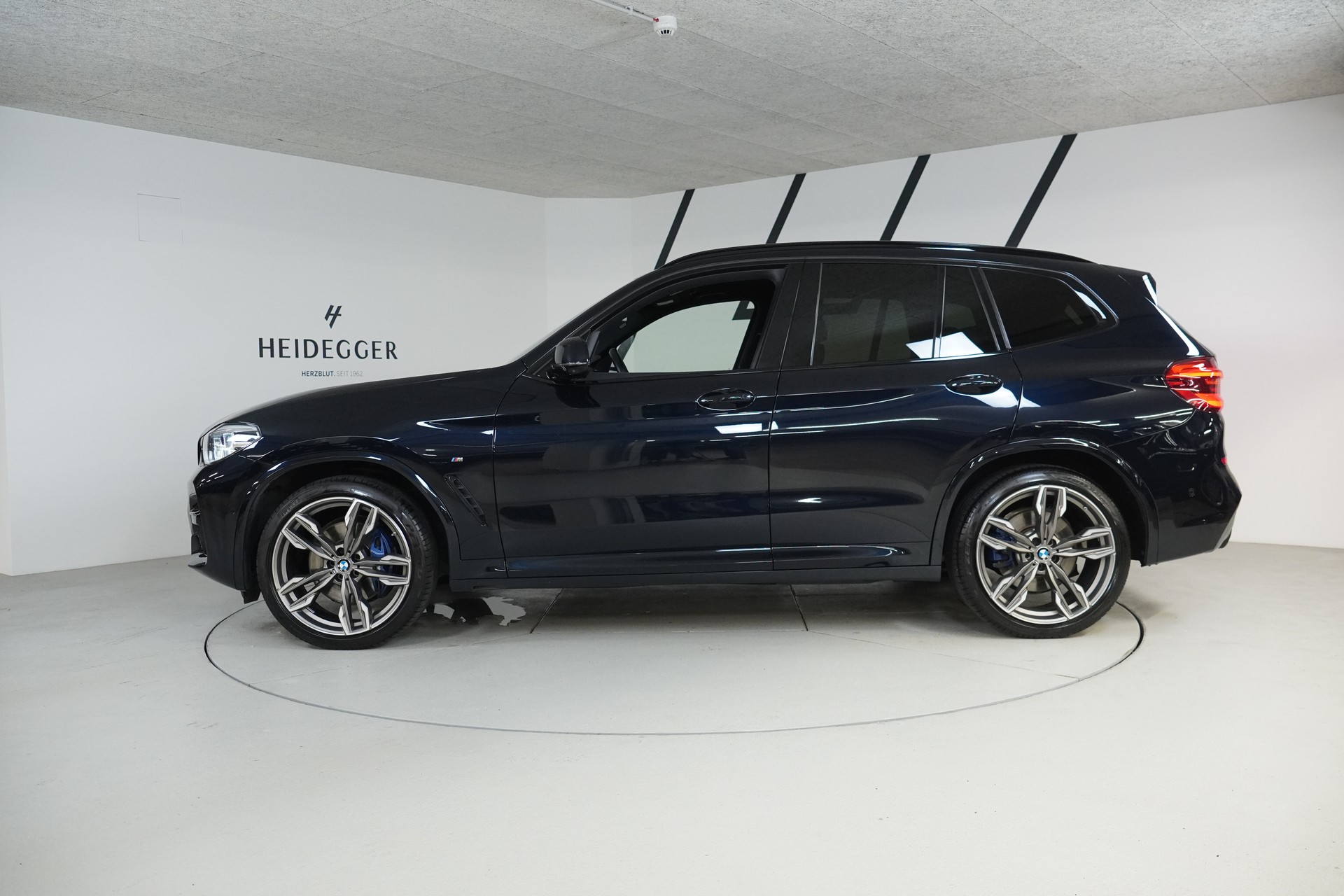 BMW X3 M40d Steptronic-showroom-element-3