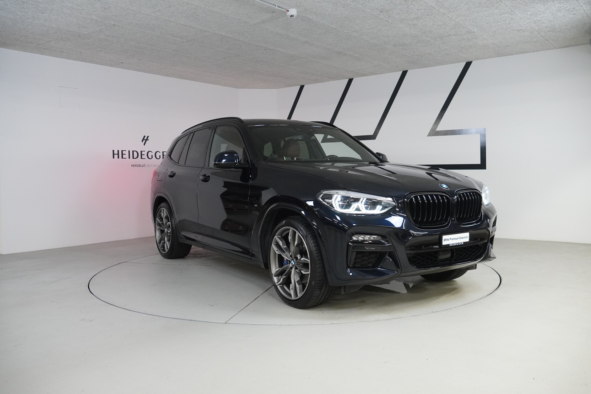BMW X3 M40d Steptronic-showroom-element-2