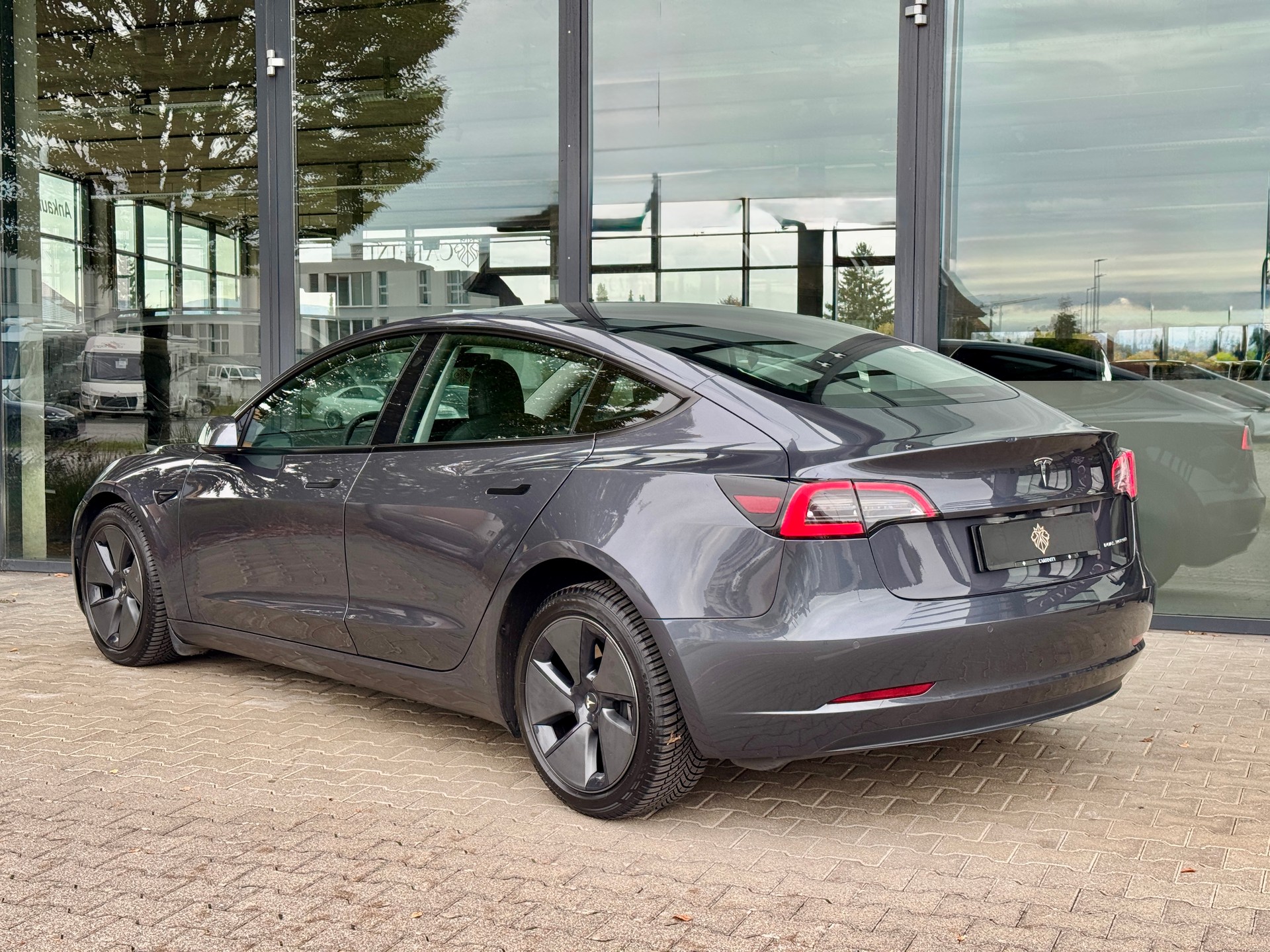 TESLA Model 3 Long Range Dual Motor AWD-image-5