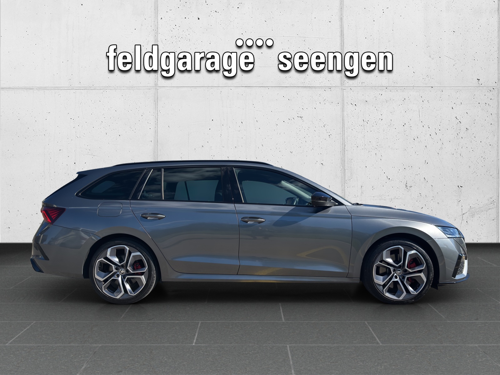 SKODA Octavia Combi 2.0 TSI DSG RS mit AHK & elektr. einstellbarer Fahrer- und Beifahrersitz-showroom-element-3