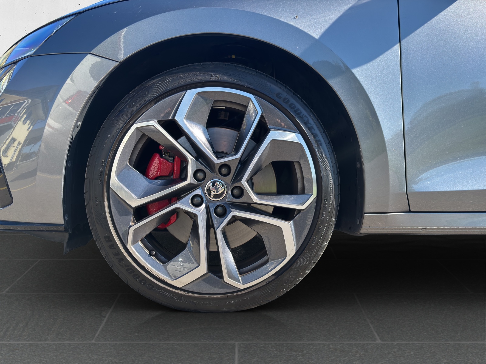 SKODA Octavia Combi 2.0 TSI DSG RS mit AHK & elektr. einstellbarer Fahrer- und Beifahrersitz-image-8
