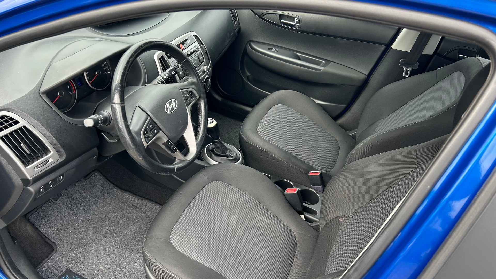 HYUNDAI i20 1.4 Style-showroom-element-1