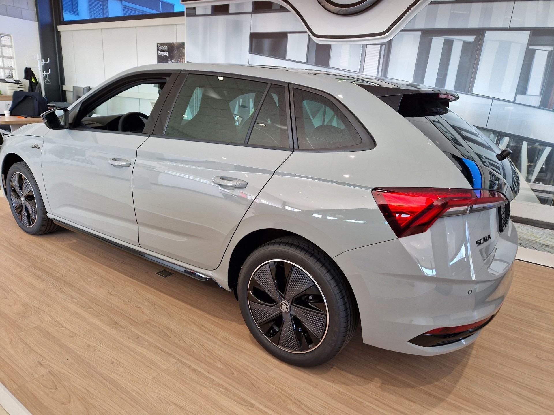 SKODA Scala 1.0 TSI Monte Carlo DSG-image-13