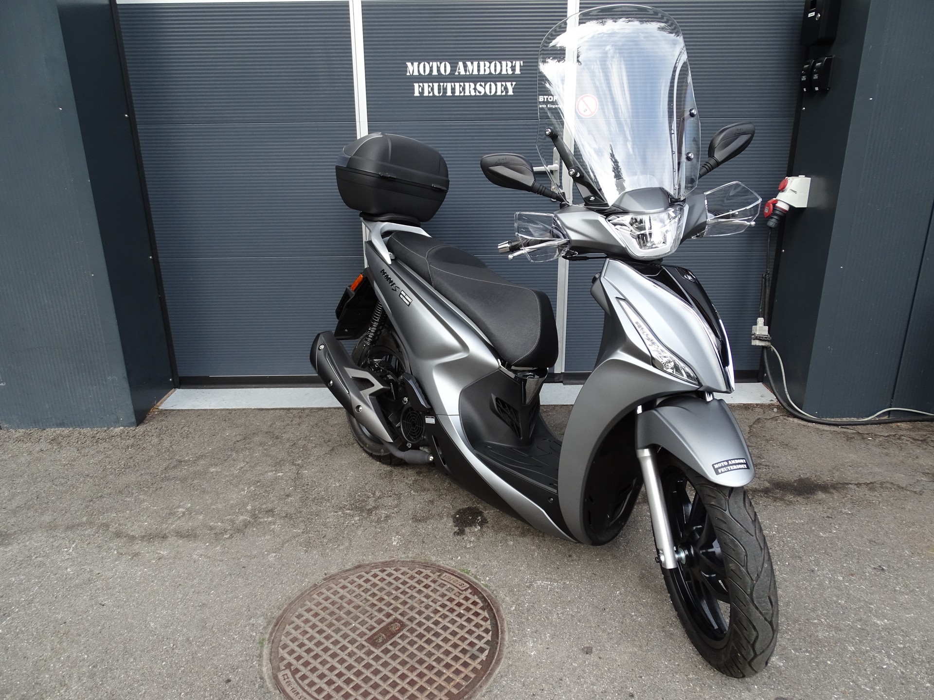 KYMCO People S 125i ABS Topcase/Windschild-image-1