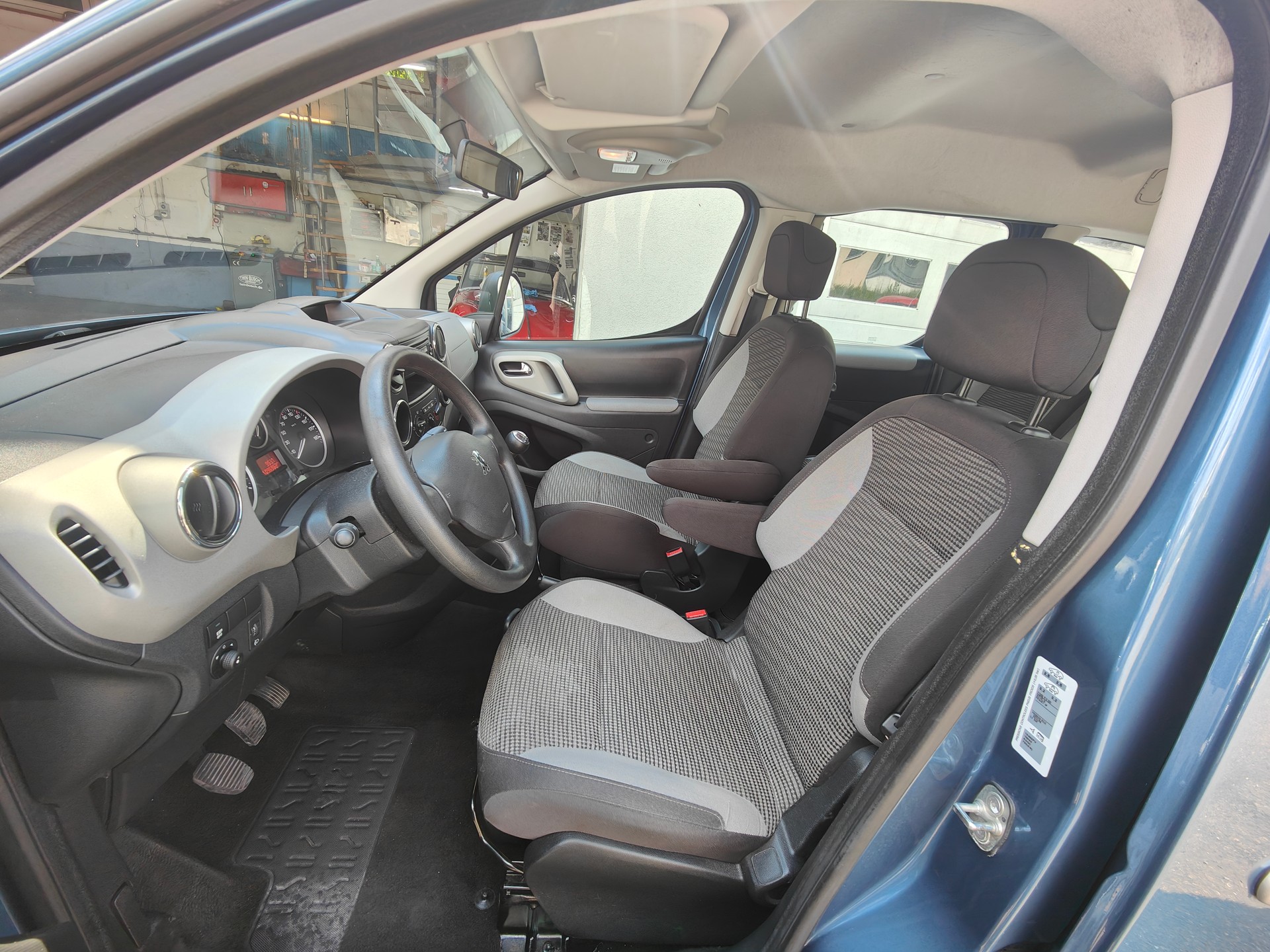PEUGEOT Partner 1.6 HDI 112FAP Tepee, Outdoor-image-10