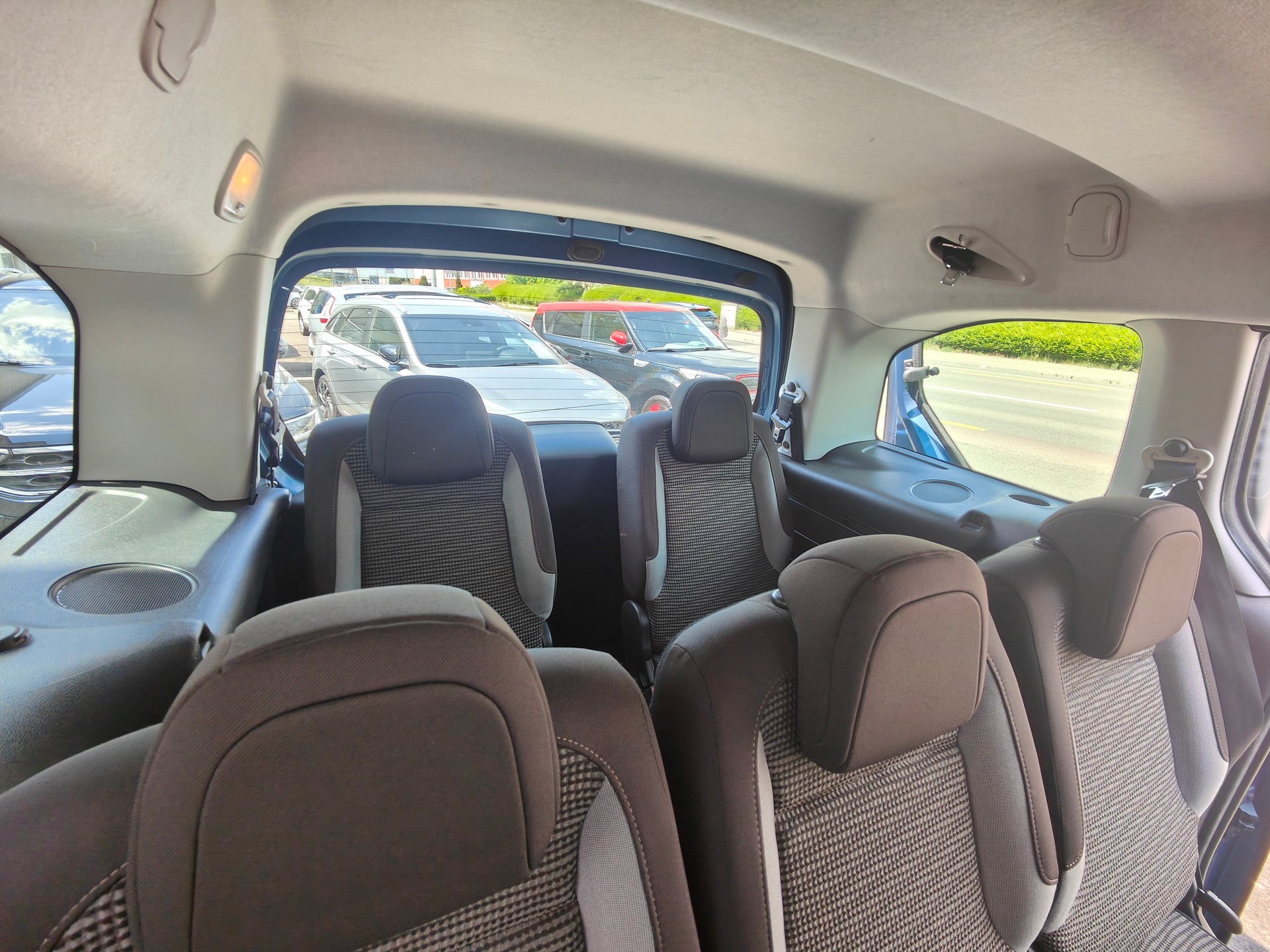 PEUGEOT Partner 1.6 HDI 112FAP Tepee, Outdoor-image-13