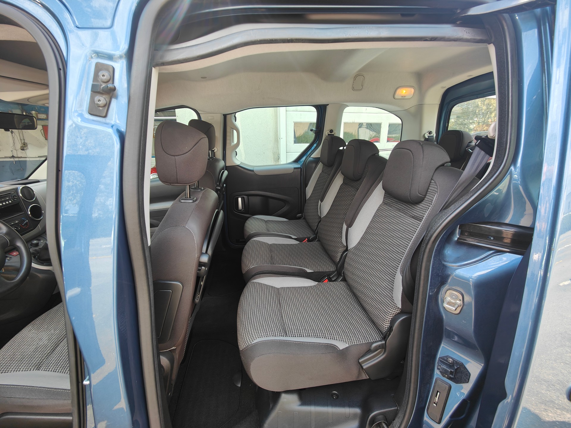 PEUGEOT Partner 1.6 HDI 112FAP Tepee, Outdoor-image-11