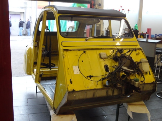 CITROEN 2CV6 Spécial (Club)-image-9
