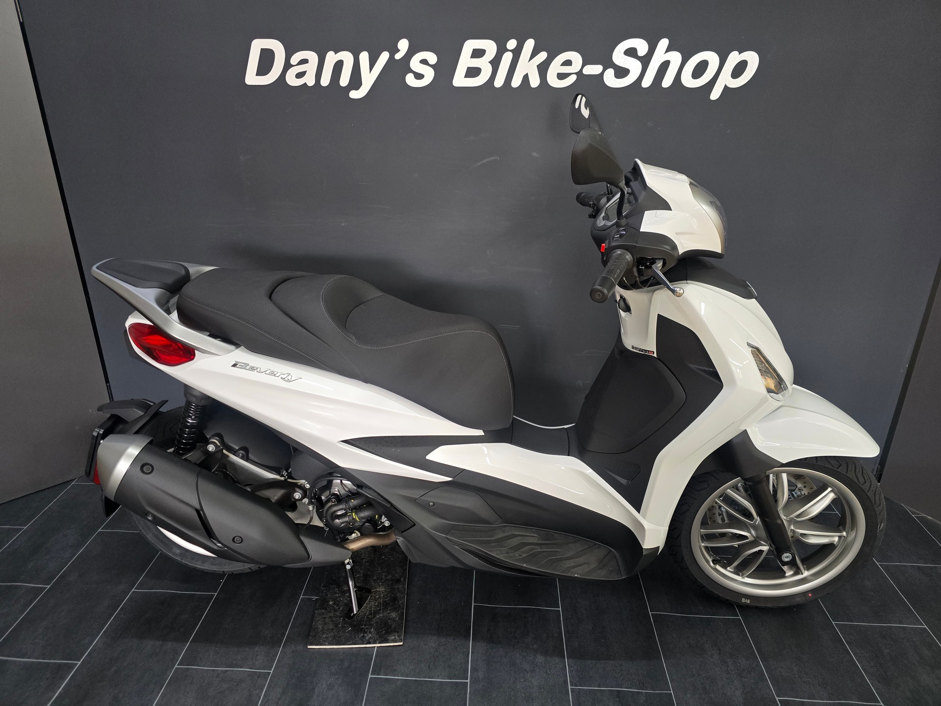 PIAGGIO Beverly 310 E5+ (4 Jahre Garantie)-image-0