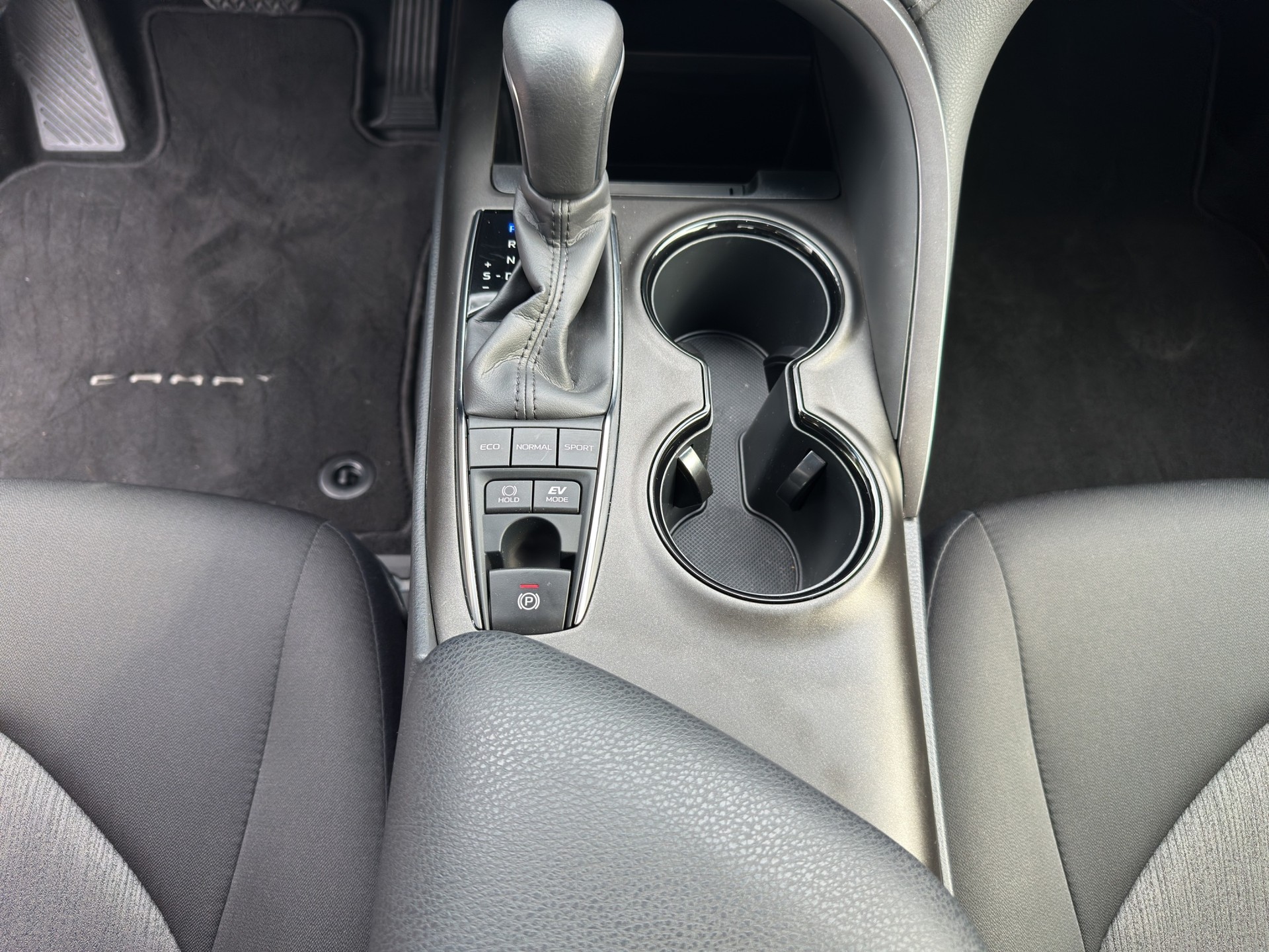 TOYOTA Camry 2.5 HSD e-CVT com.-image-18
