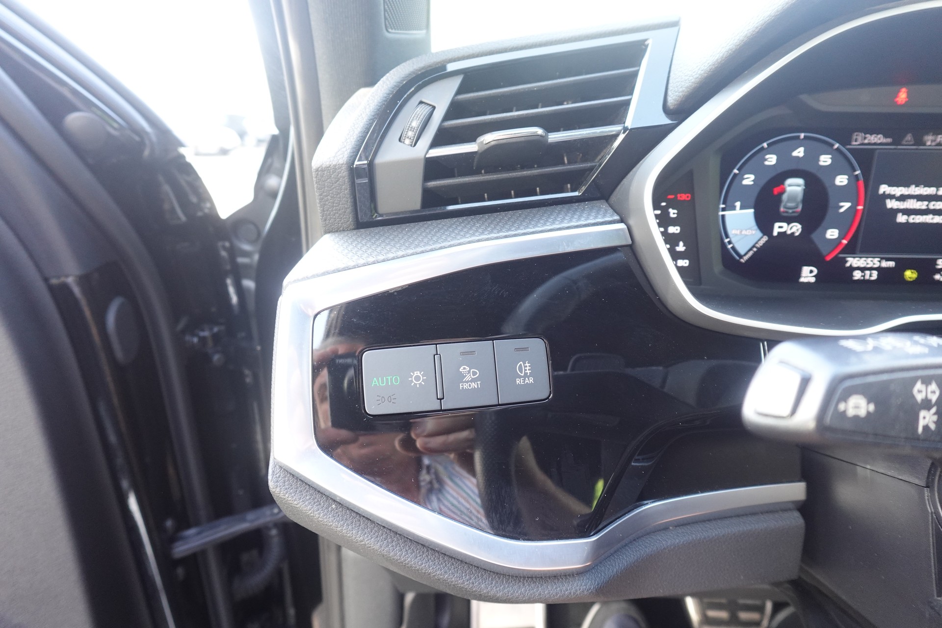 AUDI Q3 40 TFSI advanced quattro S-tronic-image-10