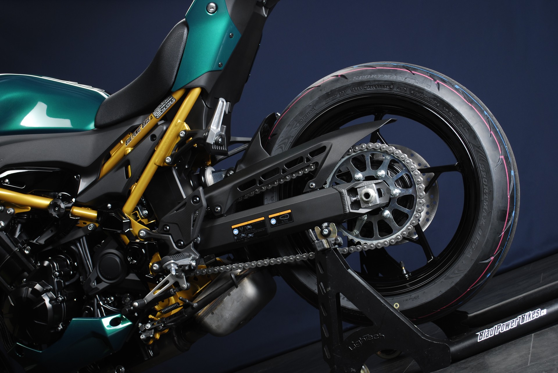KAWASAKI Z 900 (35kW) MY26 - Sonderumbau-image-11