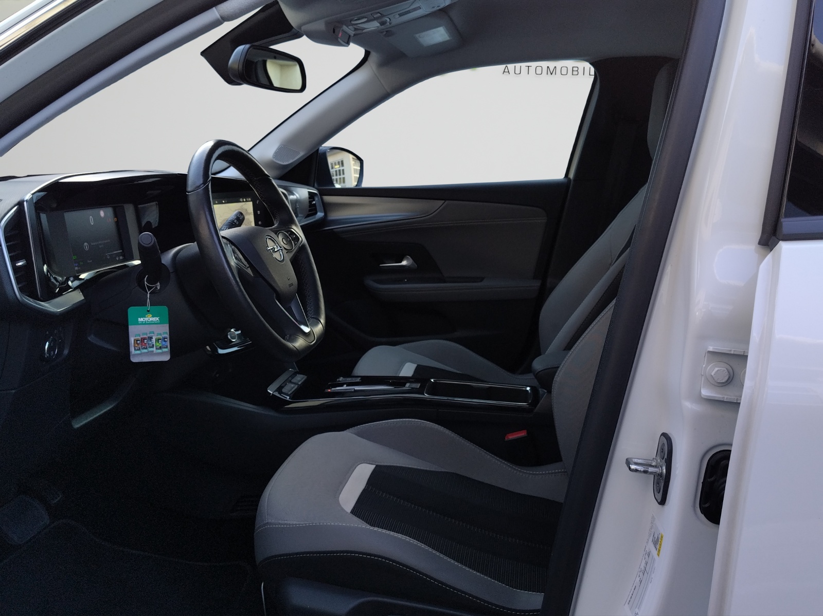 OPEL Mokka e Elegance-image-10