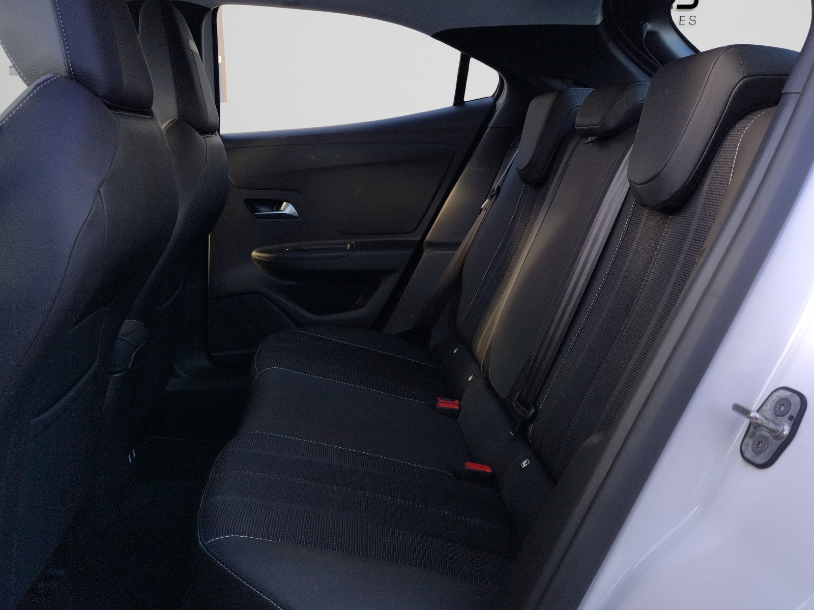 OPEL Mokka e Elegance-image-11