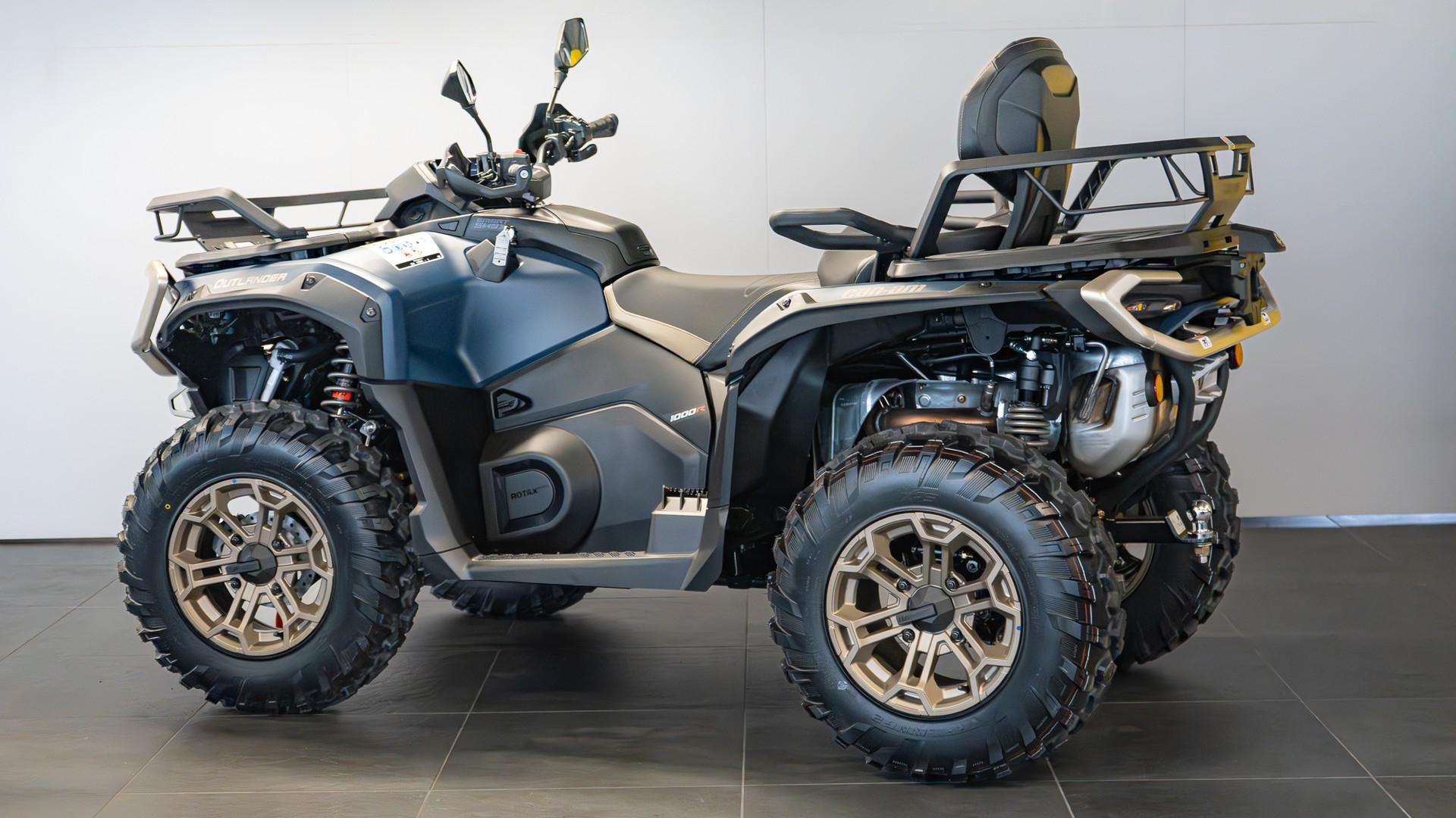 CAN-AM 1000R MAX LTD-image-2