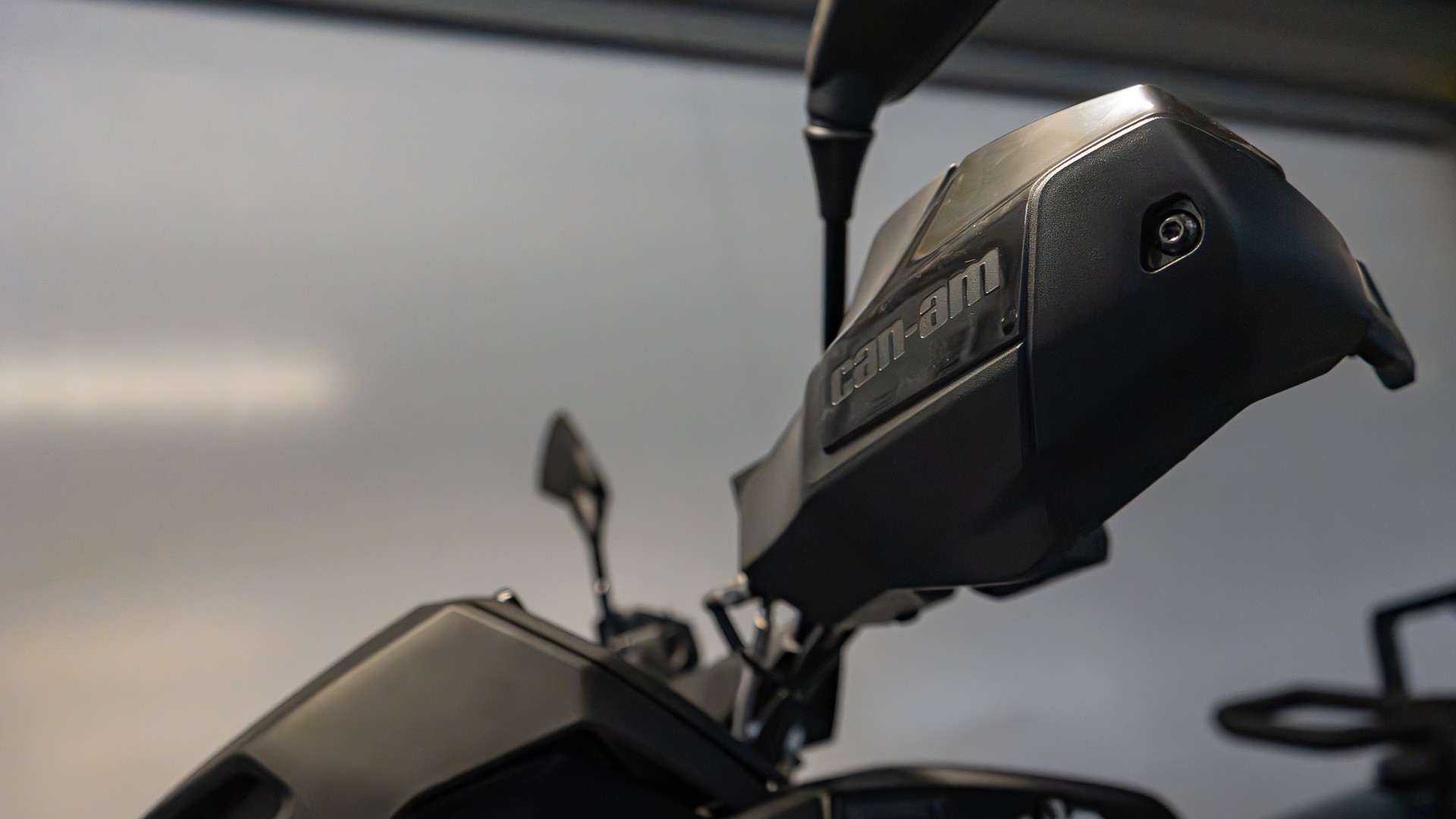 CAN-AM 1000R MAX LTD-image-6