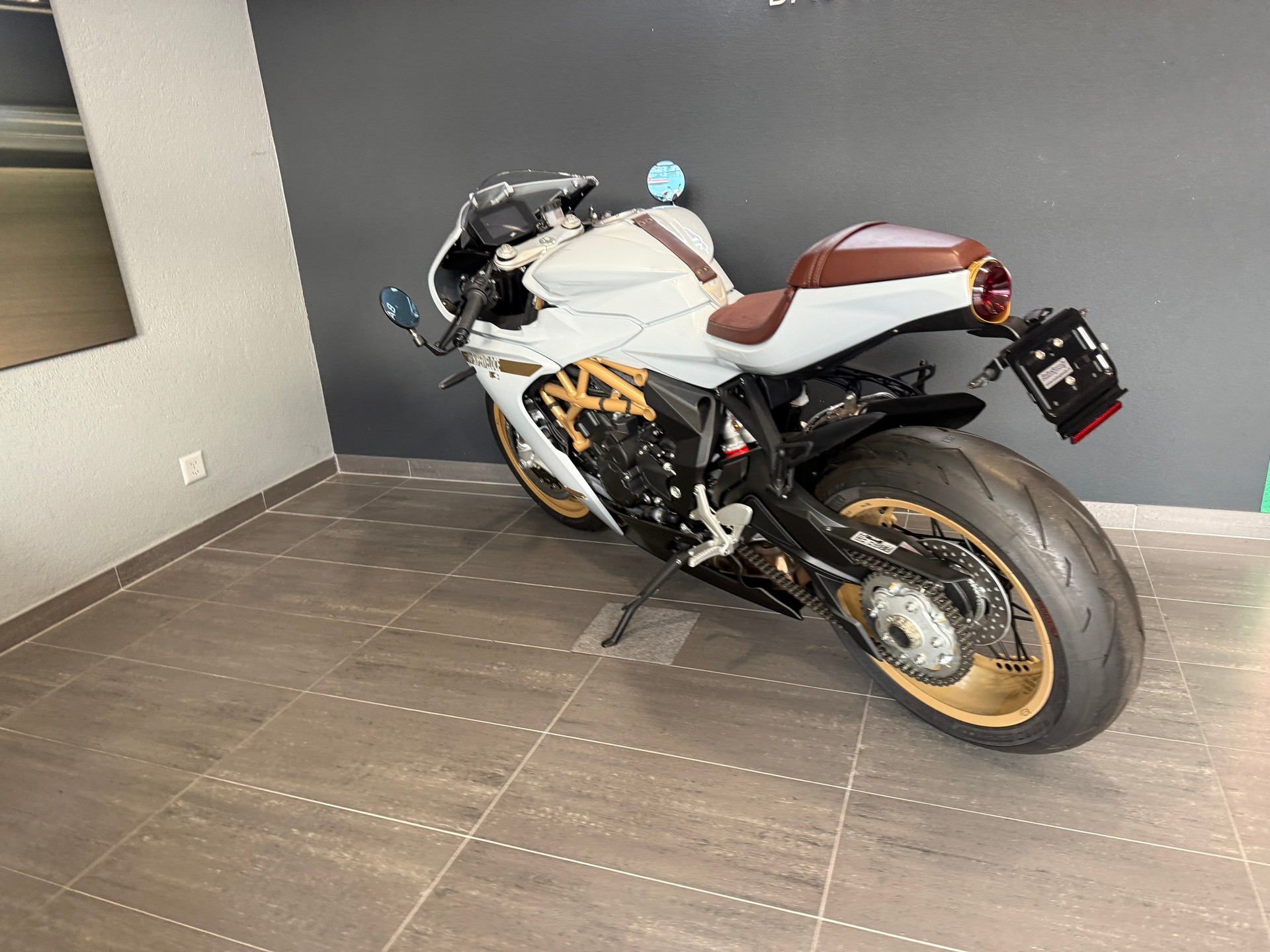 MV AGUSTA Superveloce S 800-image-6