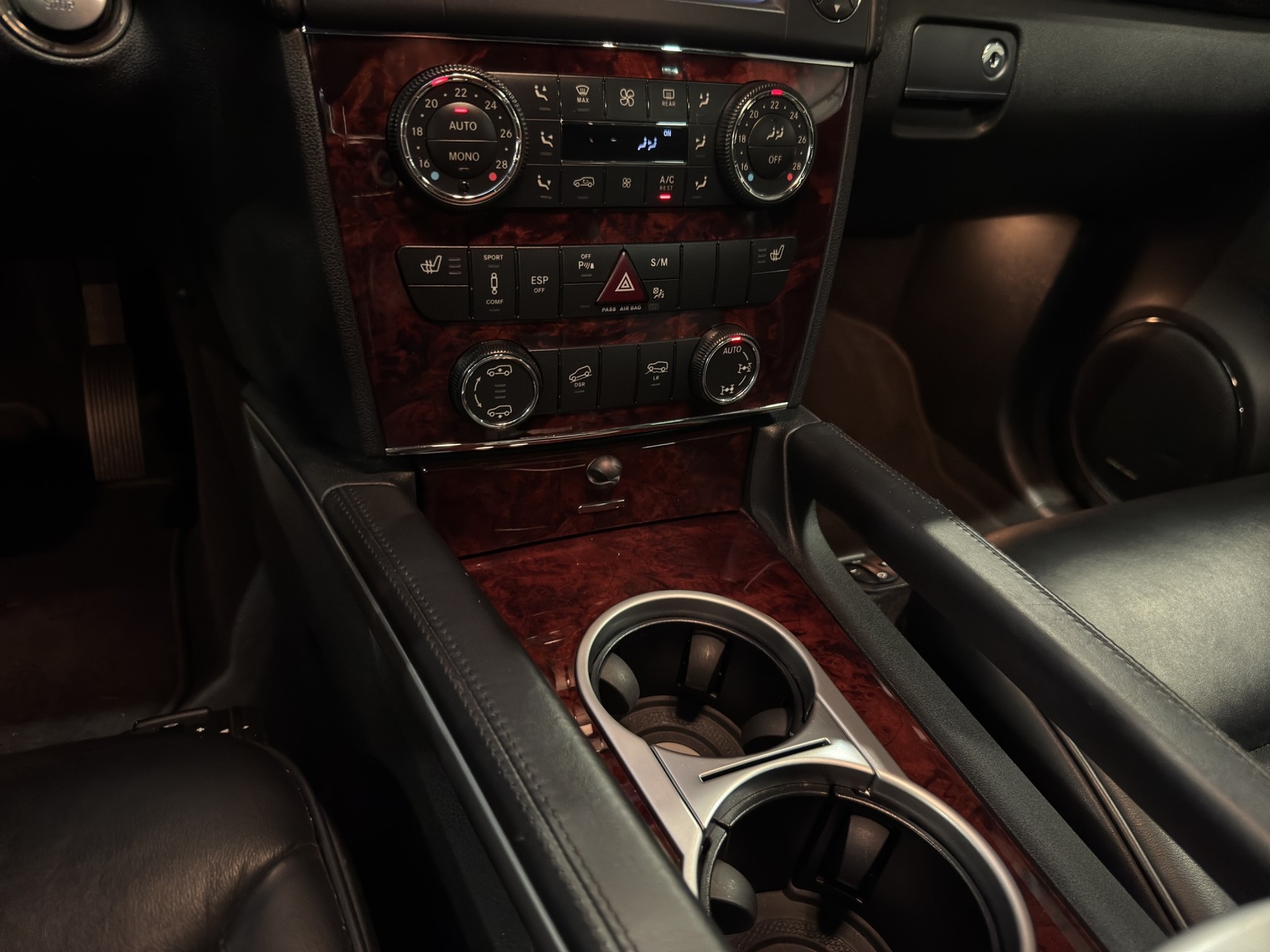 MERCEDES-BENZ GL 500 4Matic 7G-Tronic-image-13