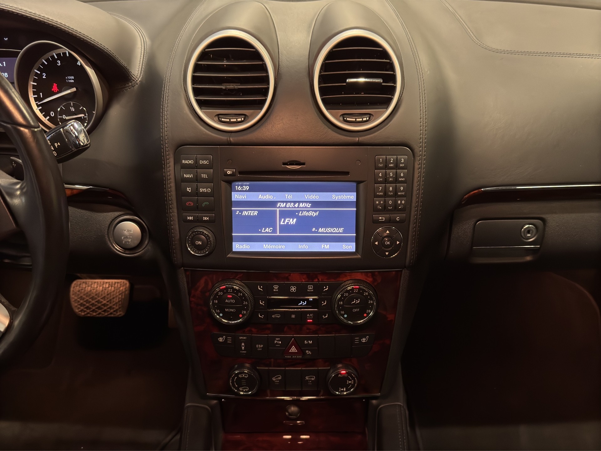 MERCEDES-BENZ GL 500 4Matic 7G-Tronic-image-14
