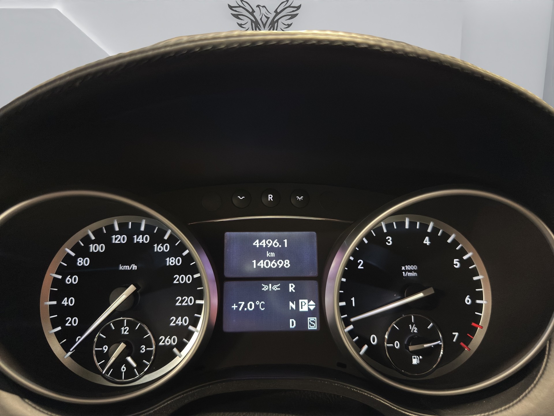 MERCEDES-BENZ GL 500 4Matic 7G-Tronic-image-10
