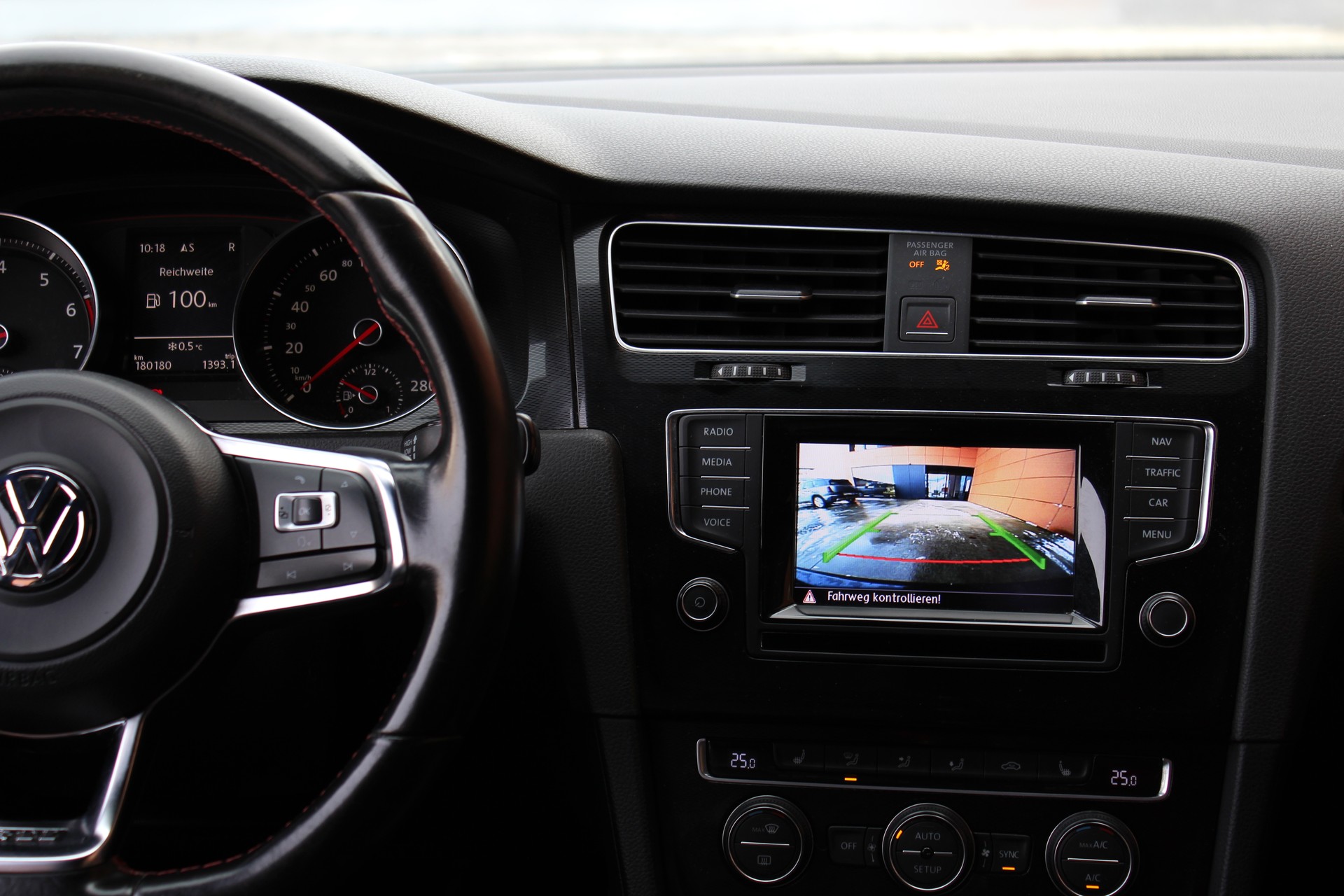 VW Golf 2.0 TSI GTI Performance DSG-image-10