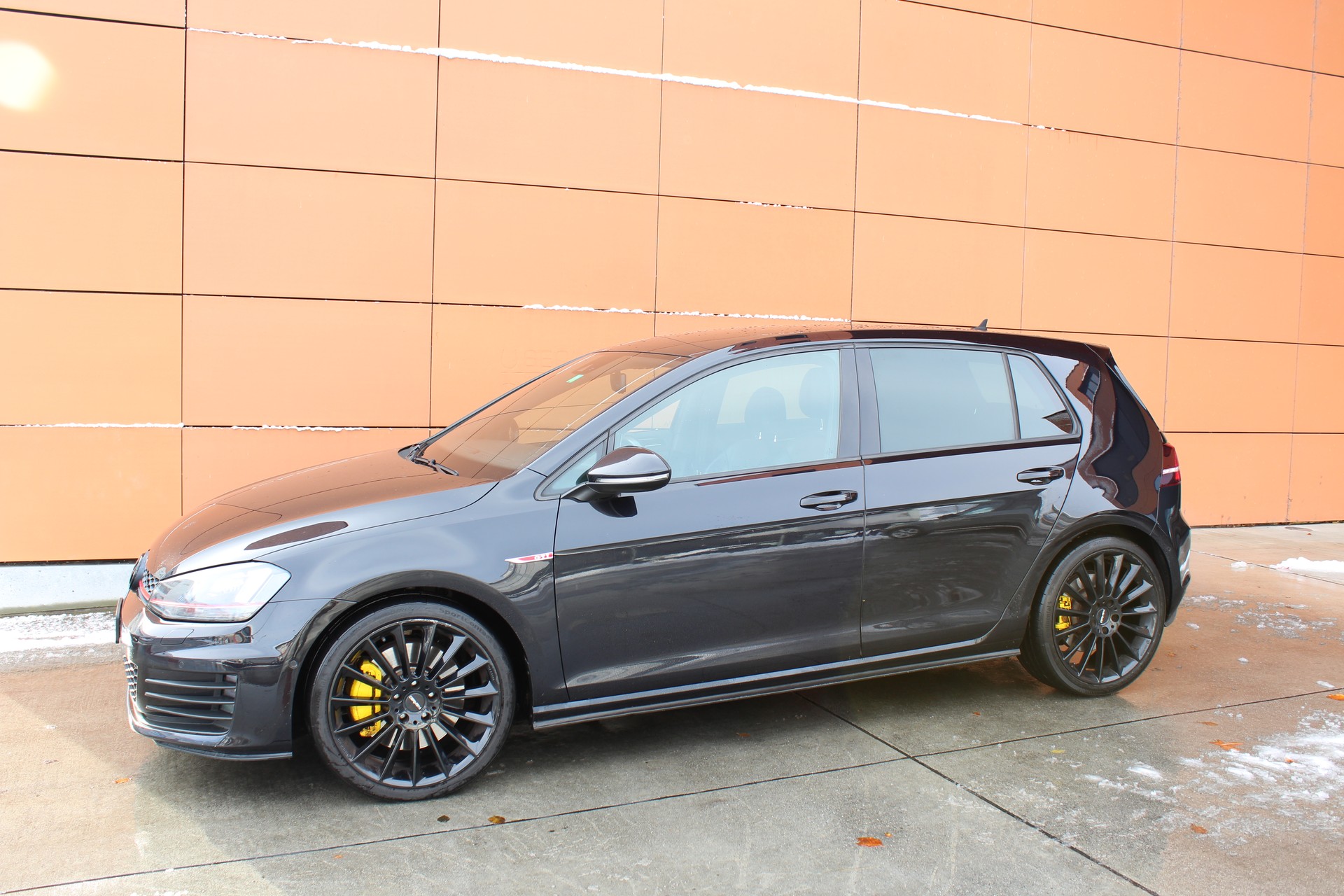 VW Golf 2.0 TSI GTI Performance DSG-image-1