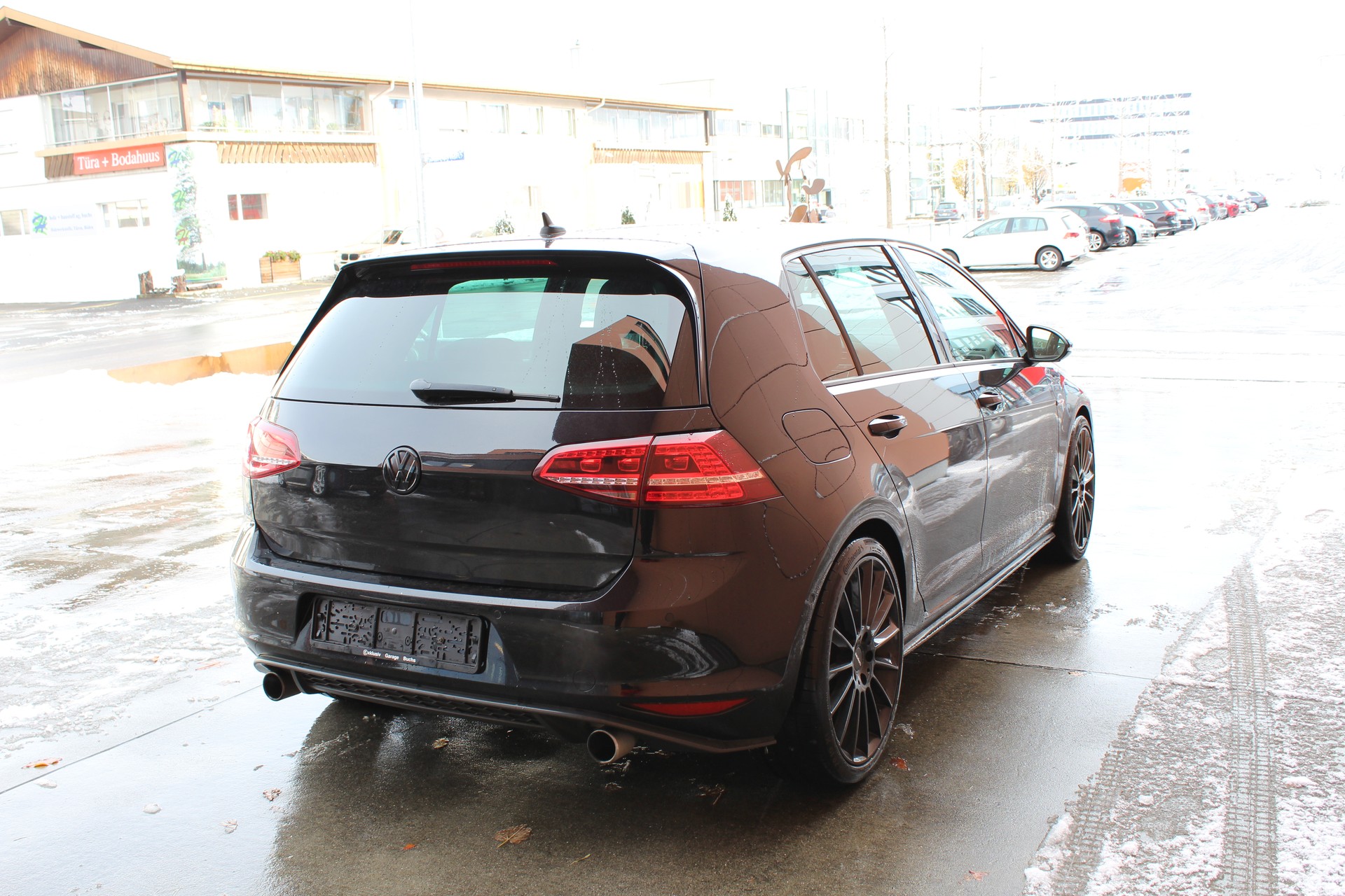 VW Golf 2.0 TSI GTI Performance DSG-image-4