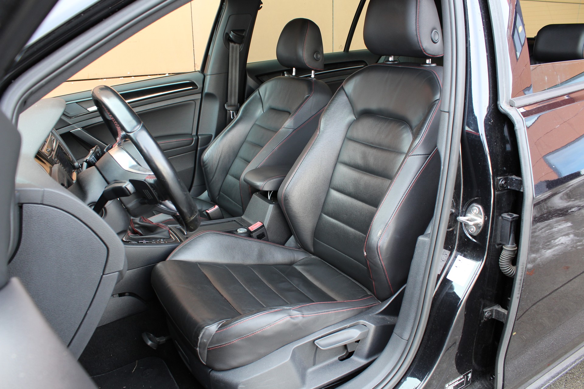VW Golf 2.0 TSI GTI Performance DSG-image-7