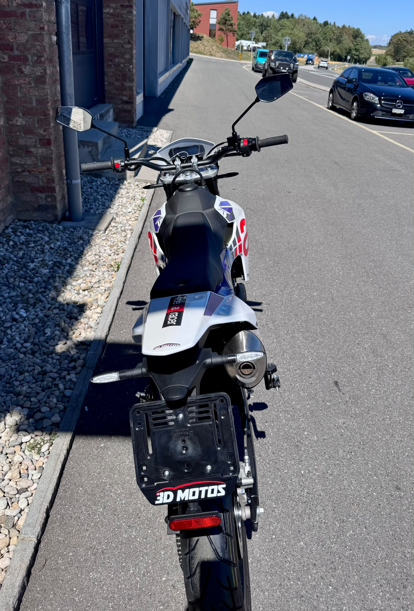 APRILIA SX 125 E5+-showroom-element-3